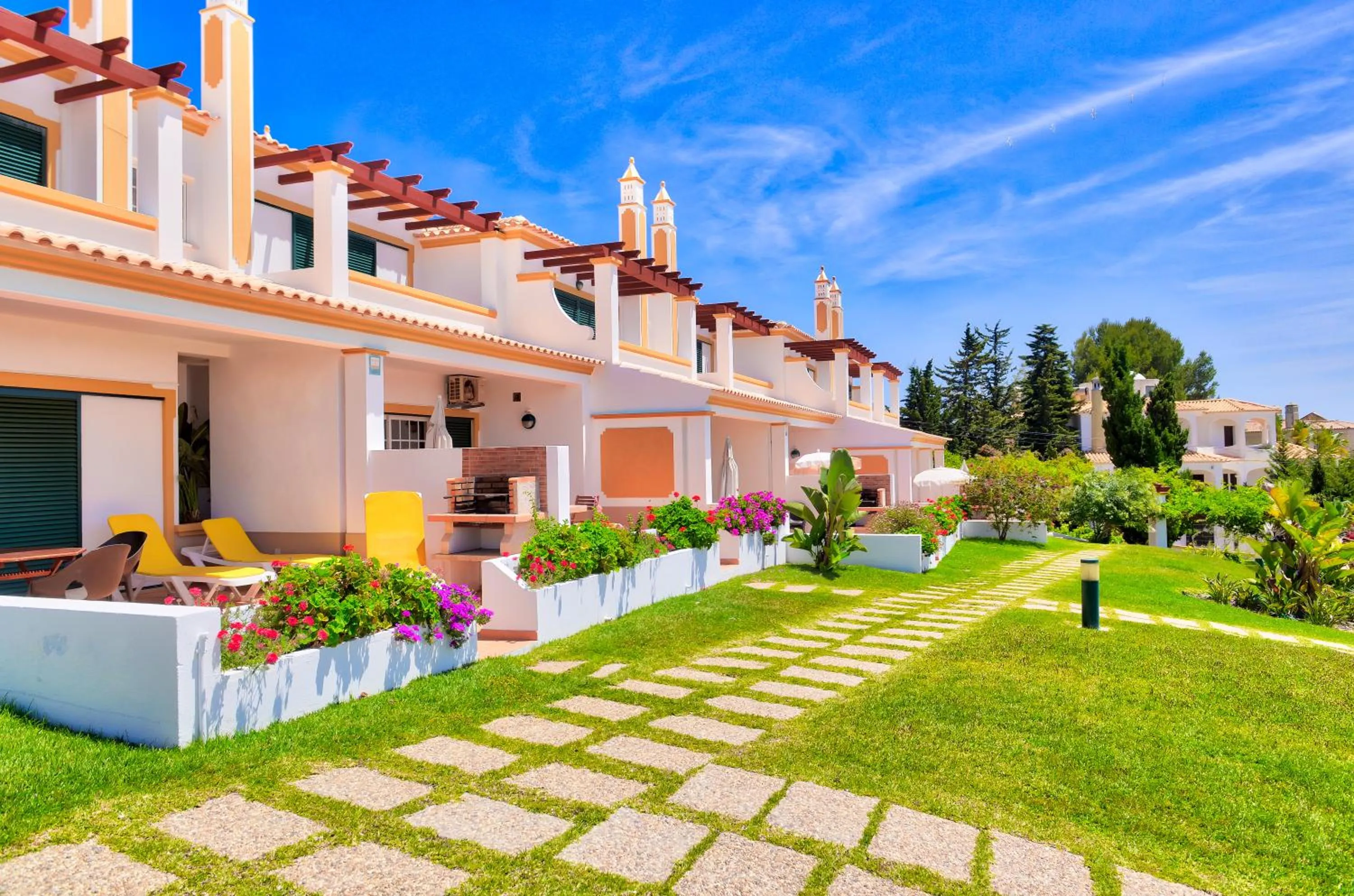 Property building in Moradias Villas Rufino