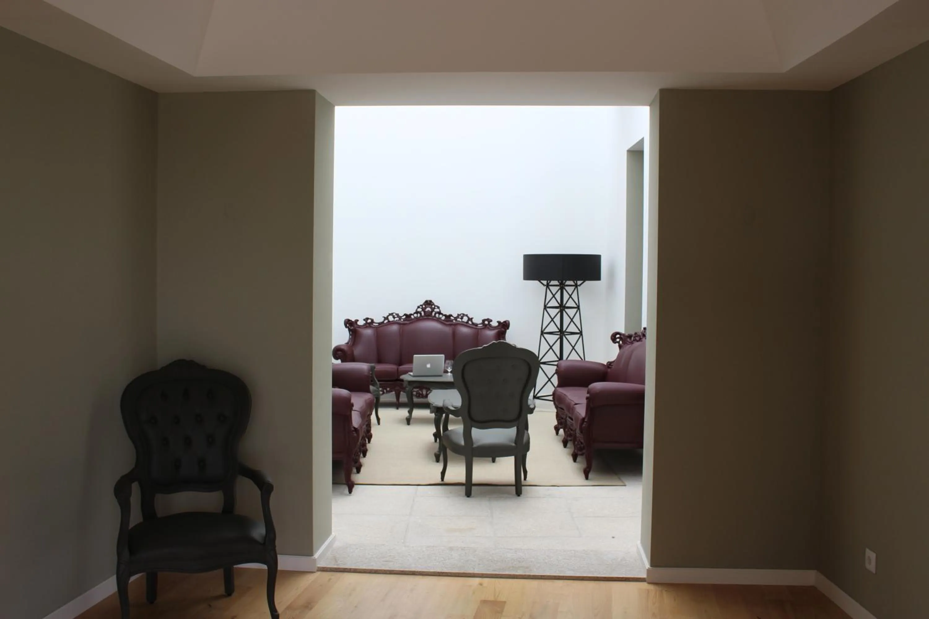 Communal lounge/ TV room in Hotel Medieval® de Penedono