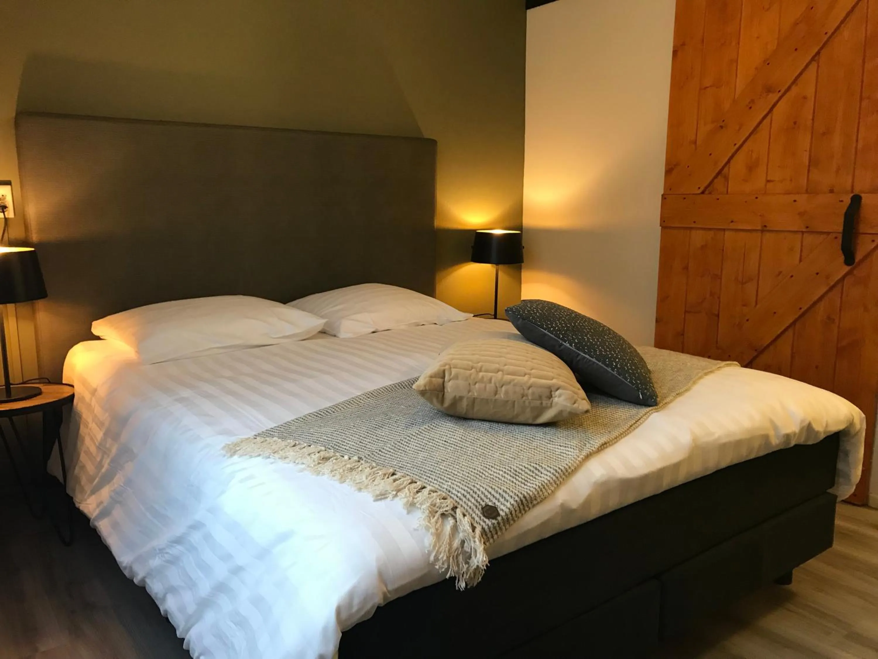 Bed in Bed & Breakfast Van Marion