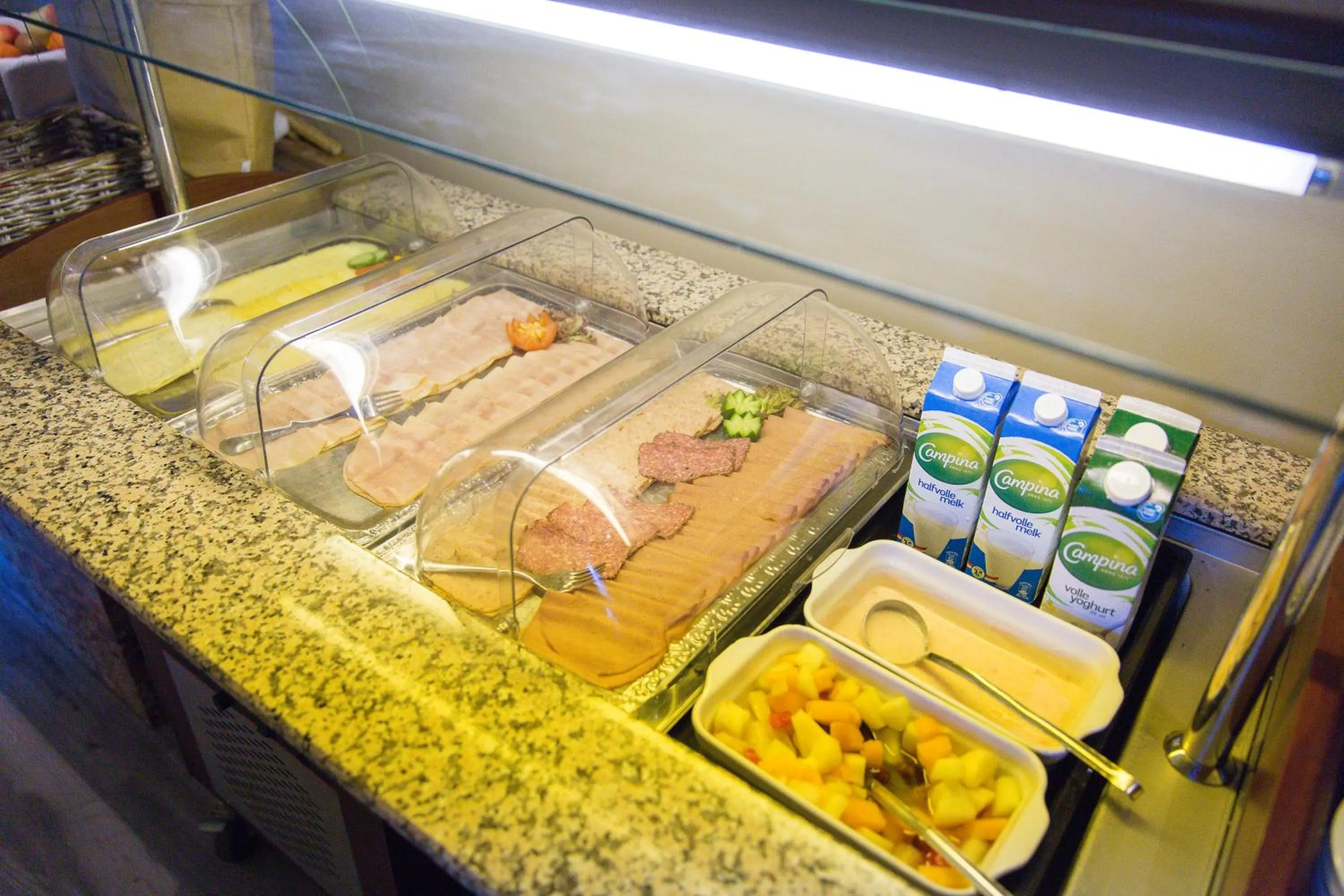 Breakfast in Bed & Breakfast Van Marion