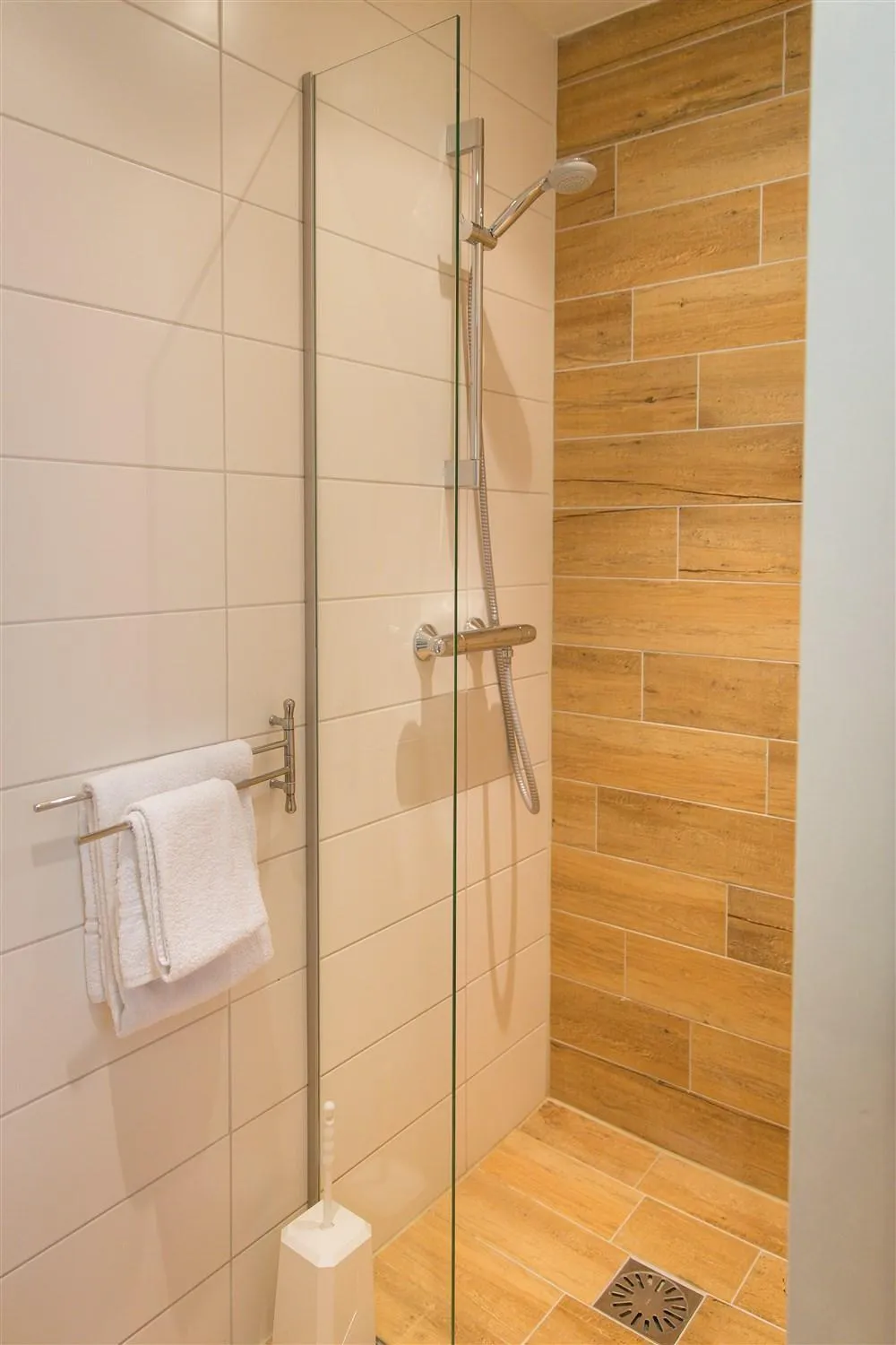 Shower in Bed & Breakfast Van Marion