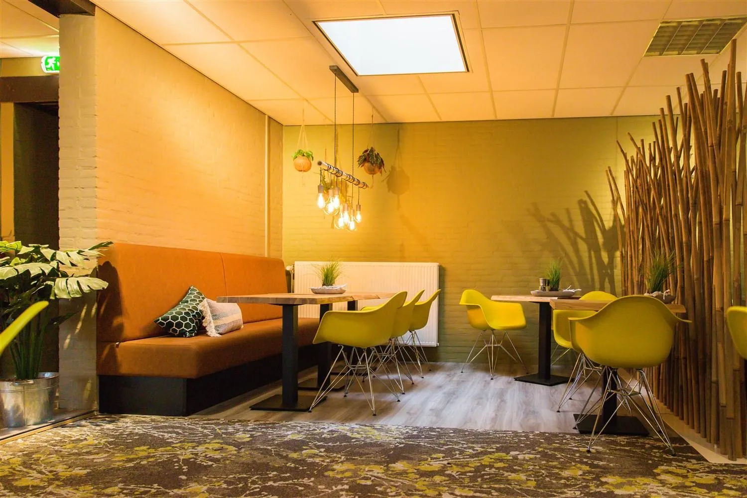 Communal lounge/ TV room in Bed & Breakfast Van Marion