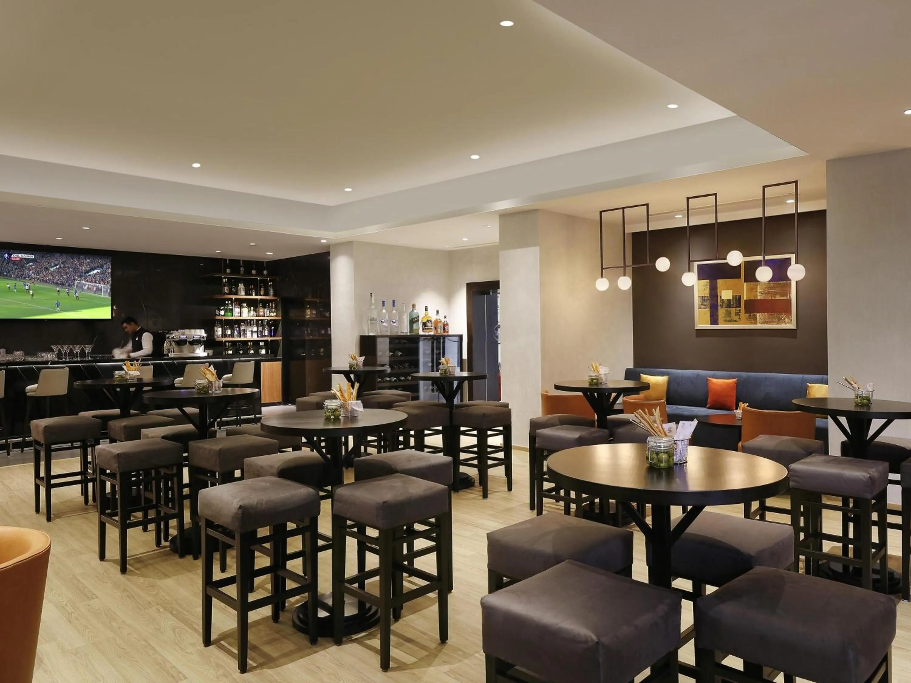 Restaurant/places to eat in Novotel Hyderabad Convention Centre