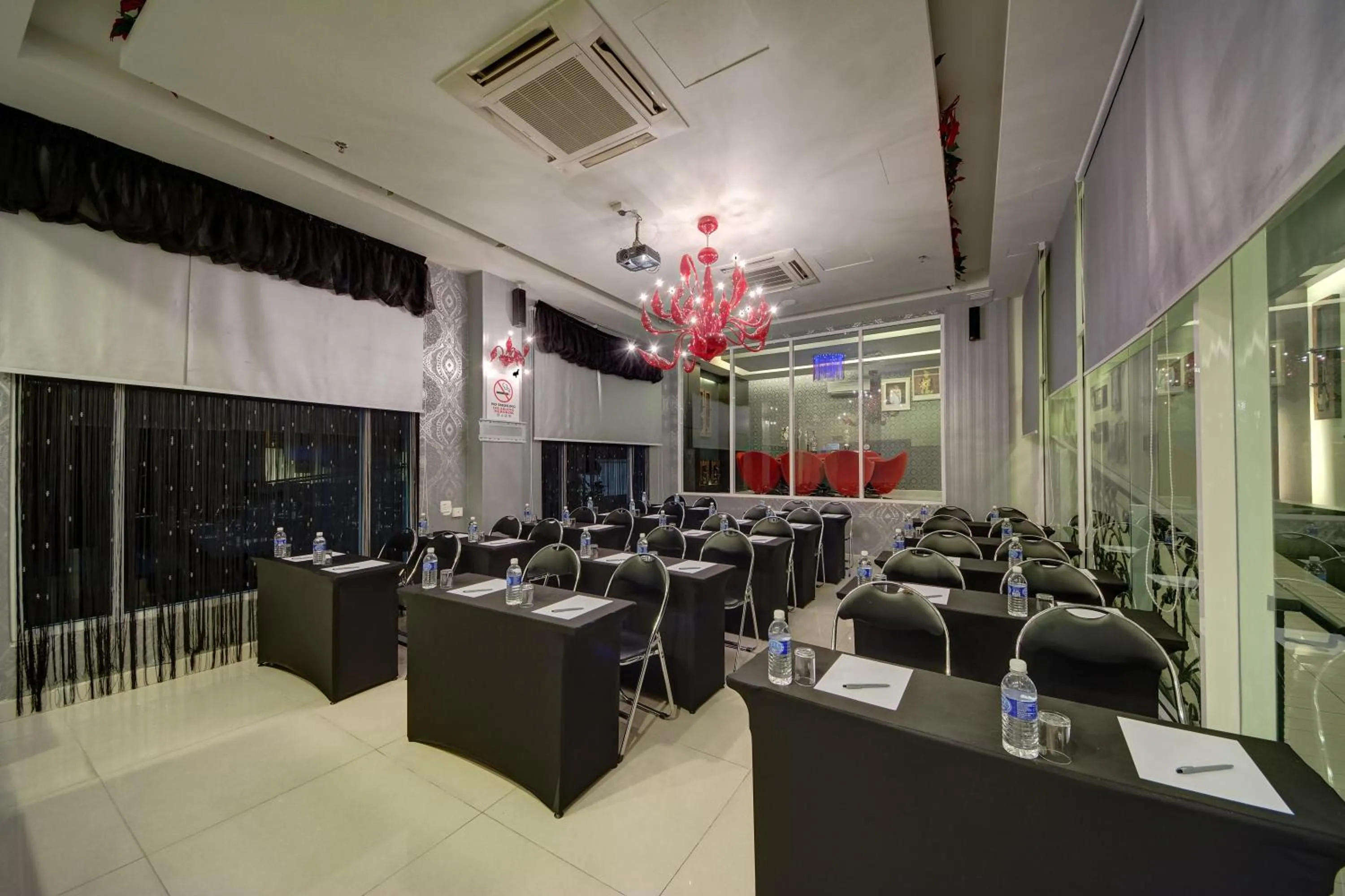 Banquet/Function facilities in Arenaa Deluxe Hotel