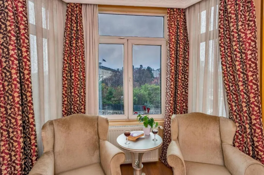 Seating area in Hotel Santa Hill