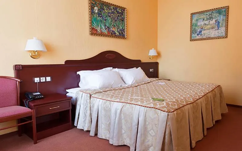 Bedroom, Bed in Aurora Premier Hotel