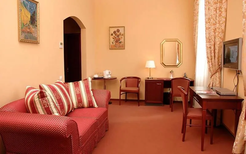 Living room in Aurora Premier Hotel