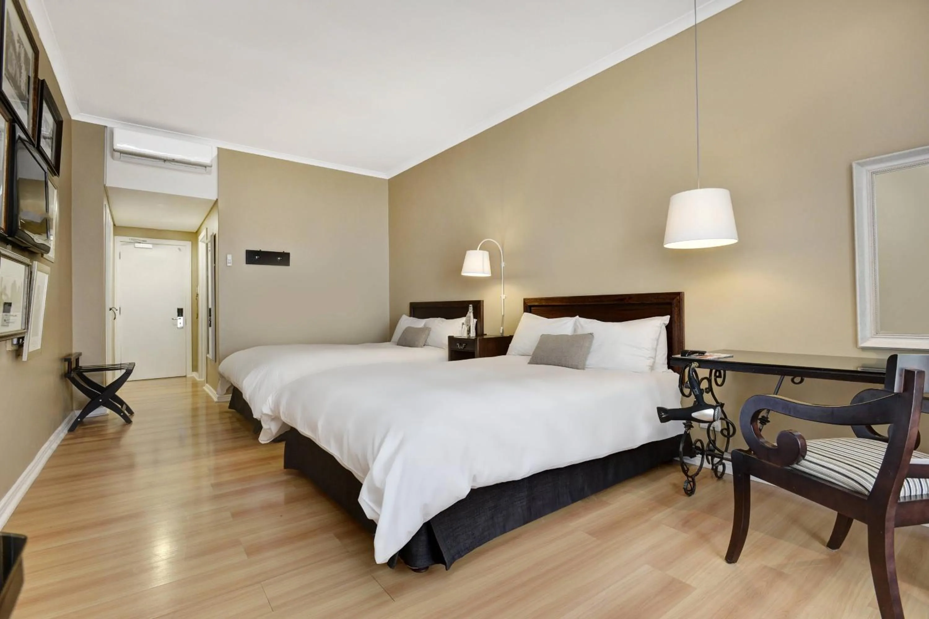 Photo of the whole room, Bed in Protea Hotel by Marriott Nelspruit