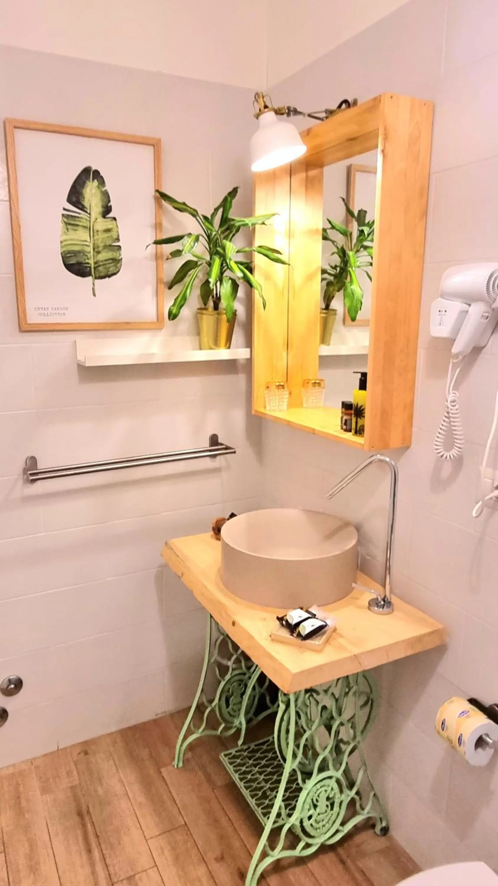 Bathroom in Napoli Tree - Lungomare