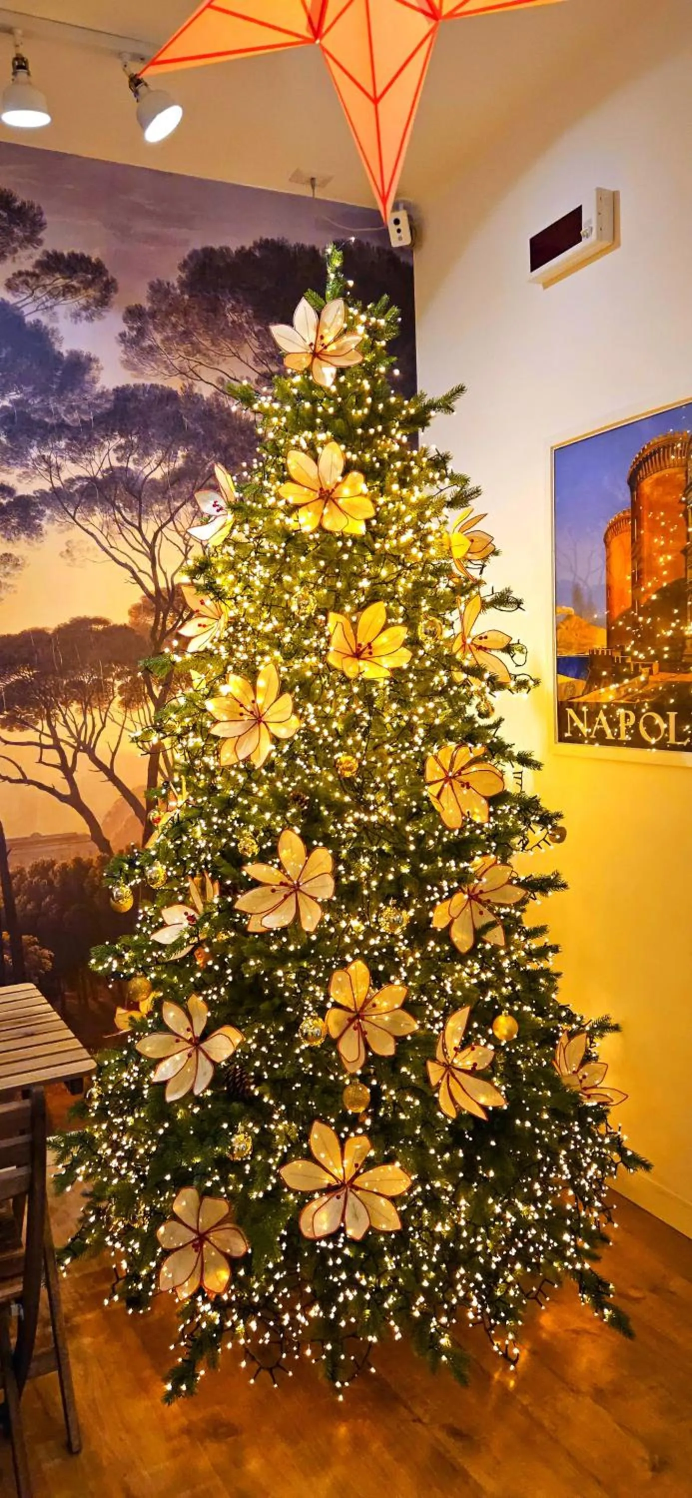 Breakfast in Napoli Tree - Lungomare