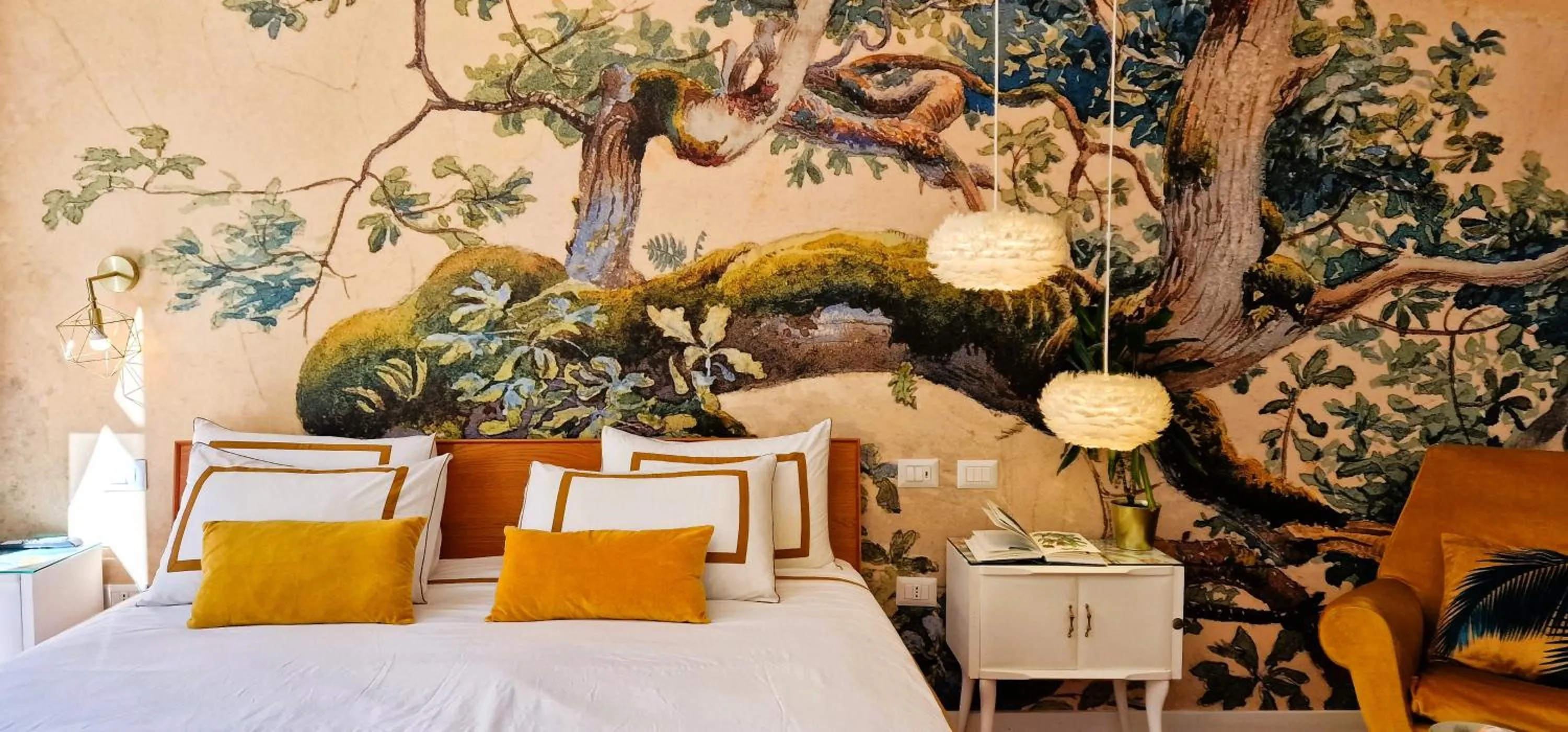 Bed in Napoli Tree - Lungomare