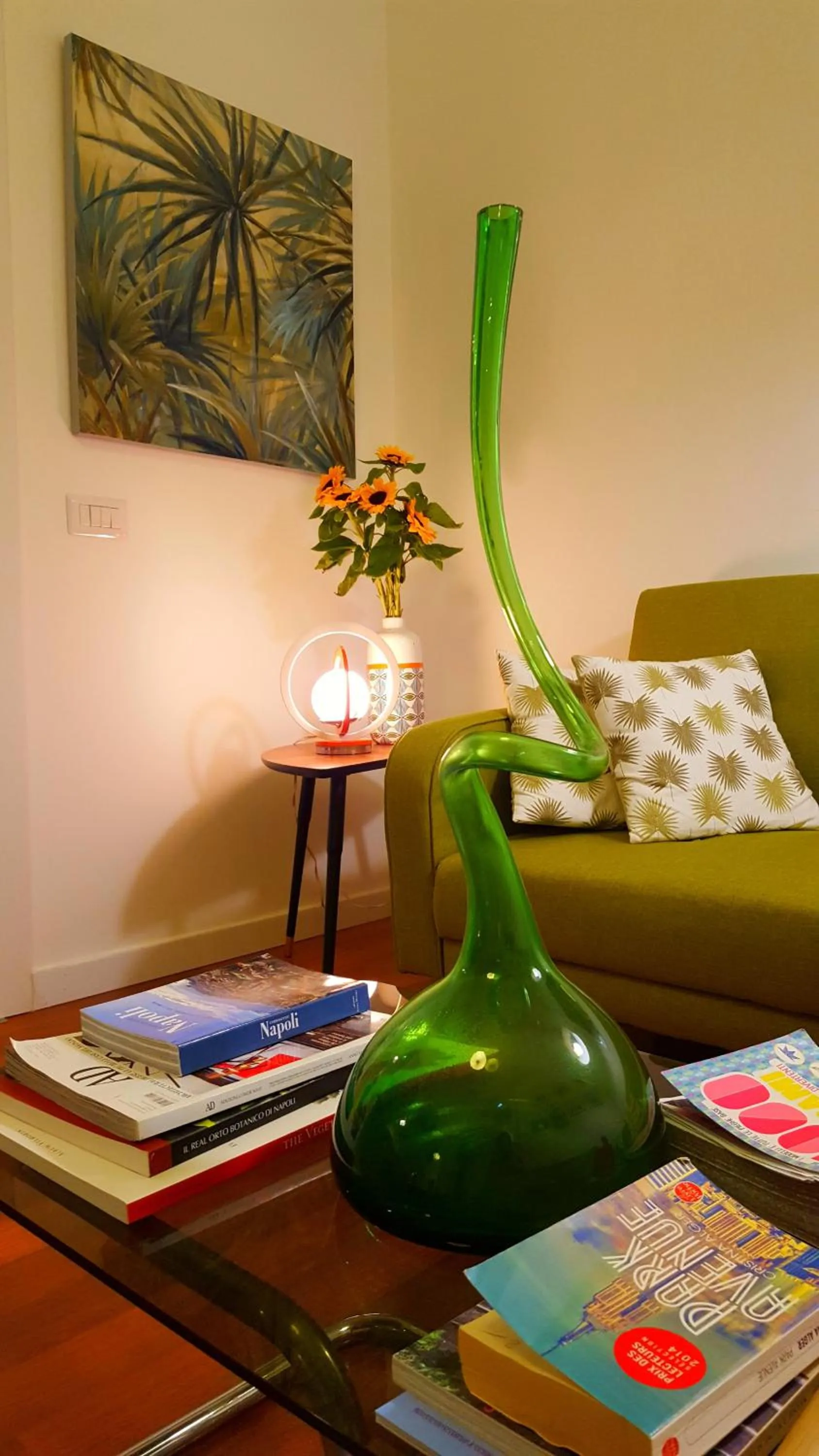 Decorative detail in Napoli Tree - Lungomare