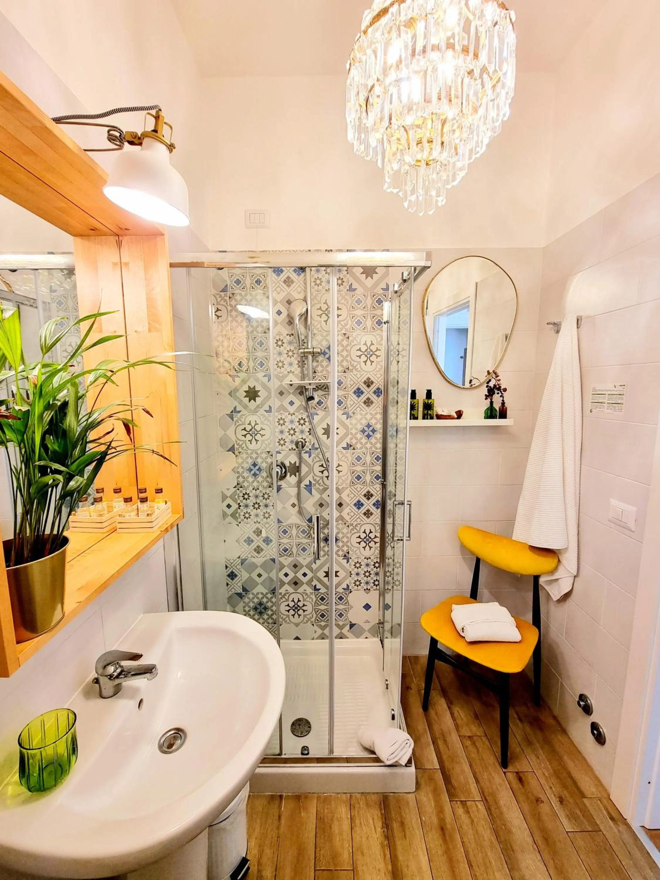 Toilet in Napoli Tree - Lungomare