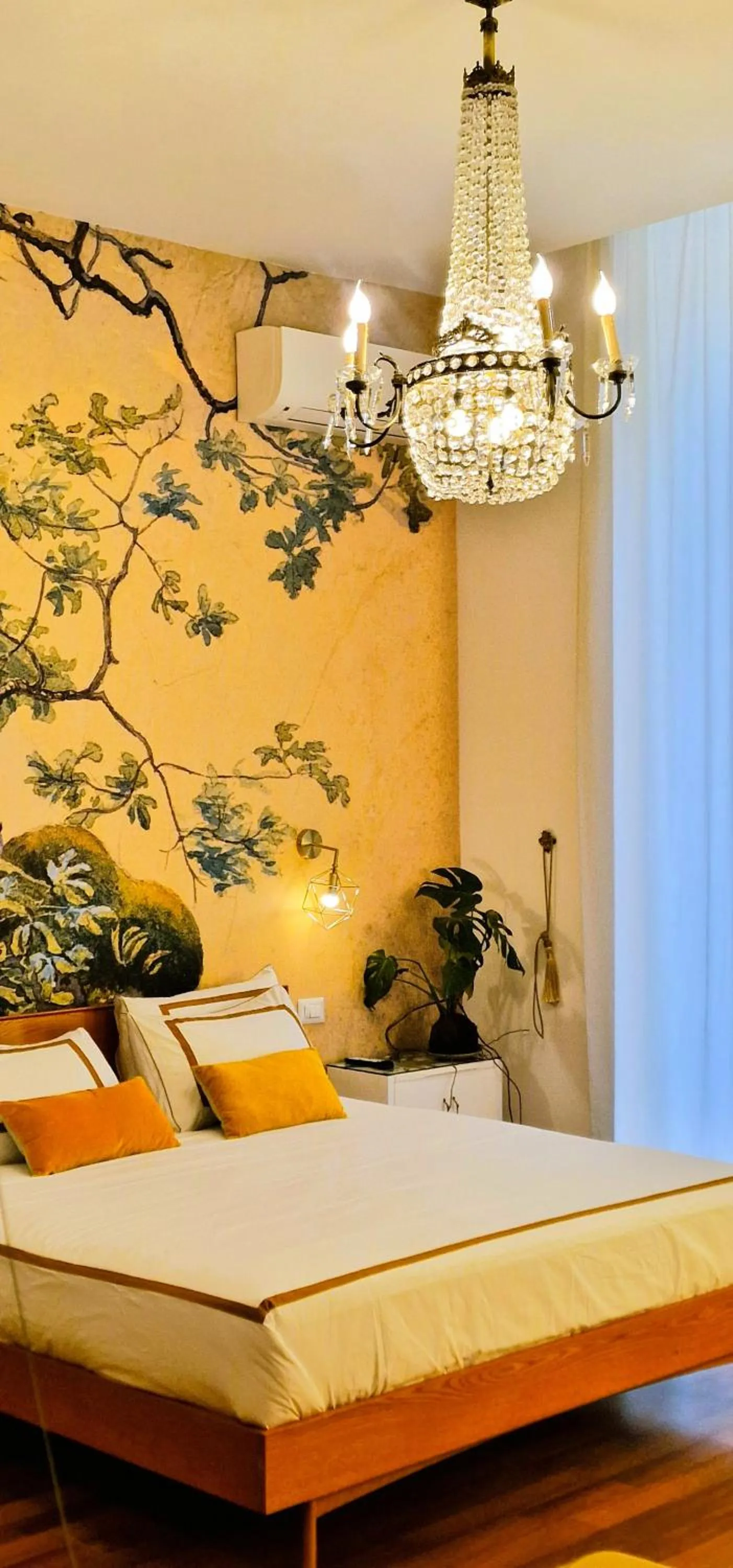 Bed in Napoli Tree - Lungomare