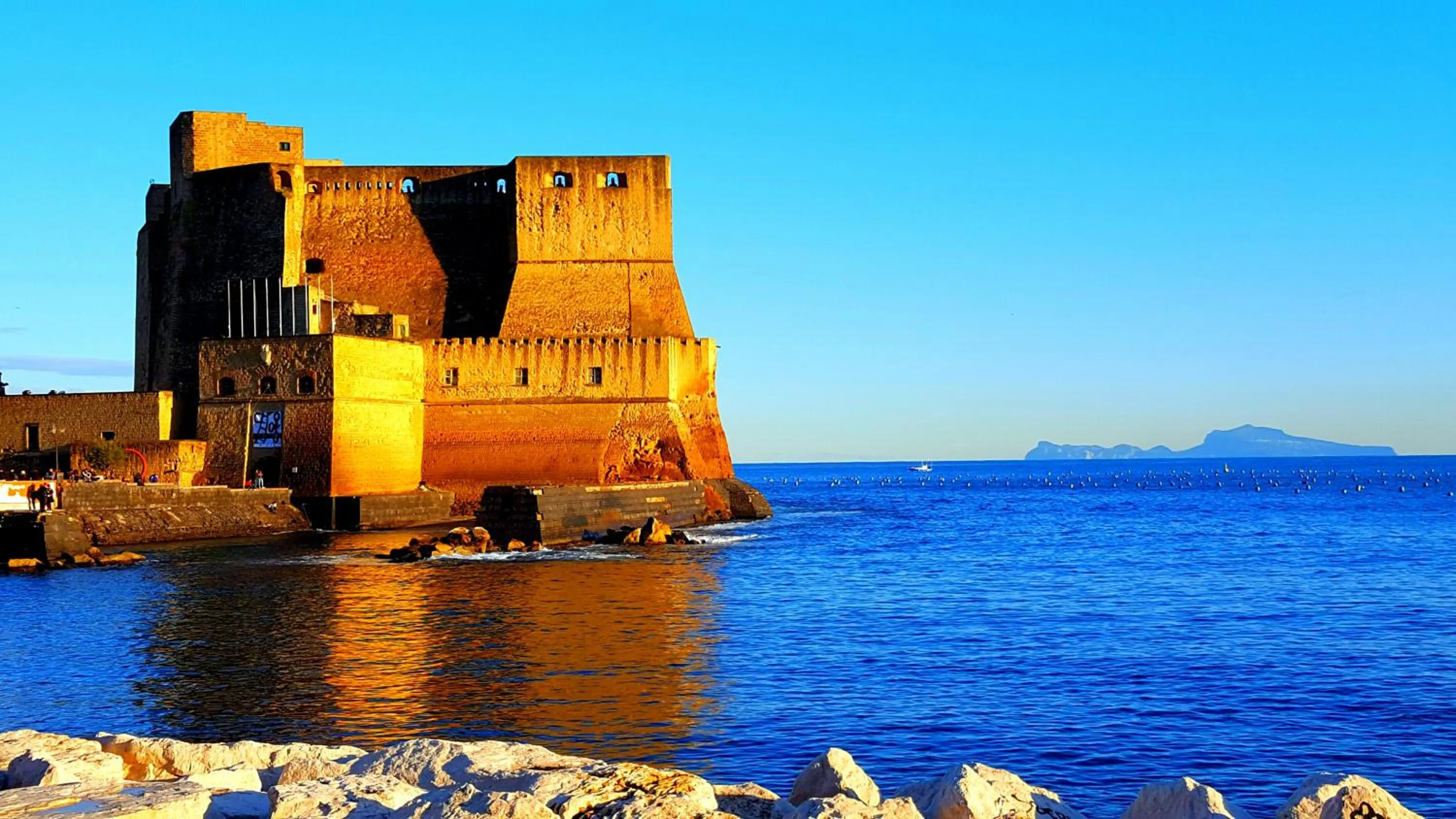 Nearby landmark in Napoli Tree - Lungomare