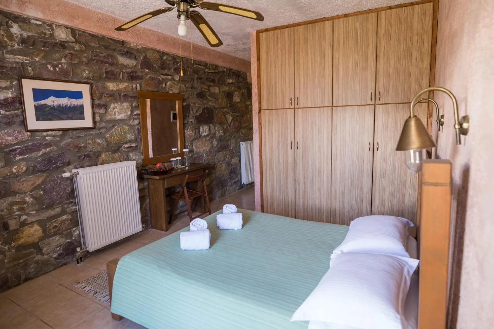 Photo of the whole room, Bed in Faris Hotel