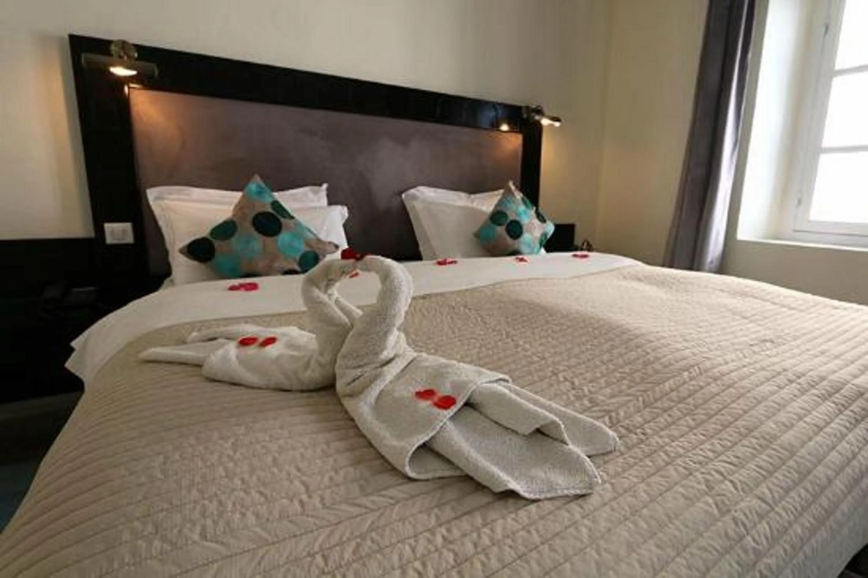 Bedroom, Bed in Riad Dar L'Oussia & SPA