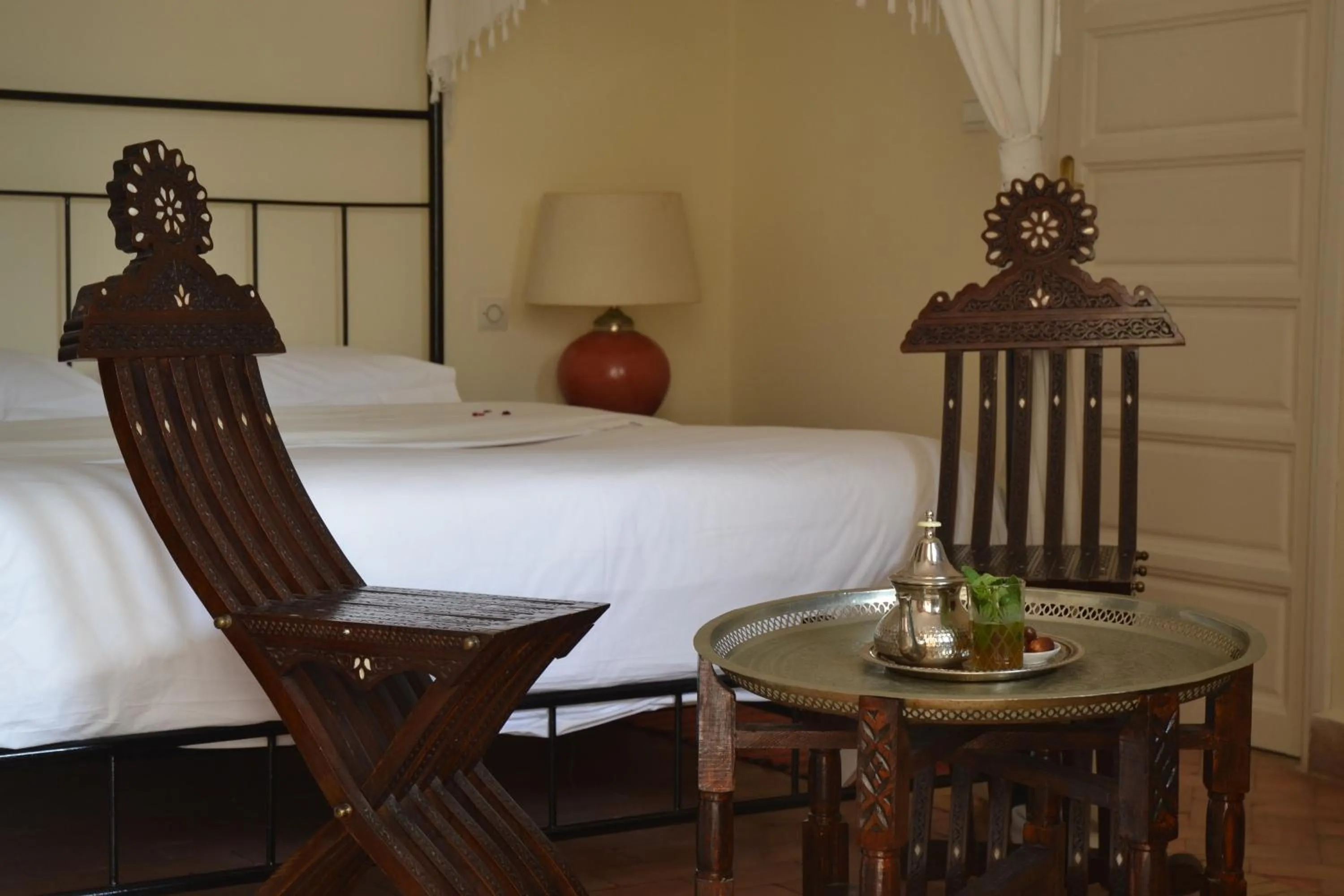 Bed in Riad Dar L'Oussia & SPA