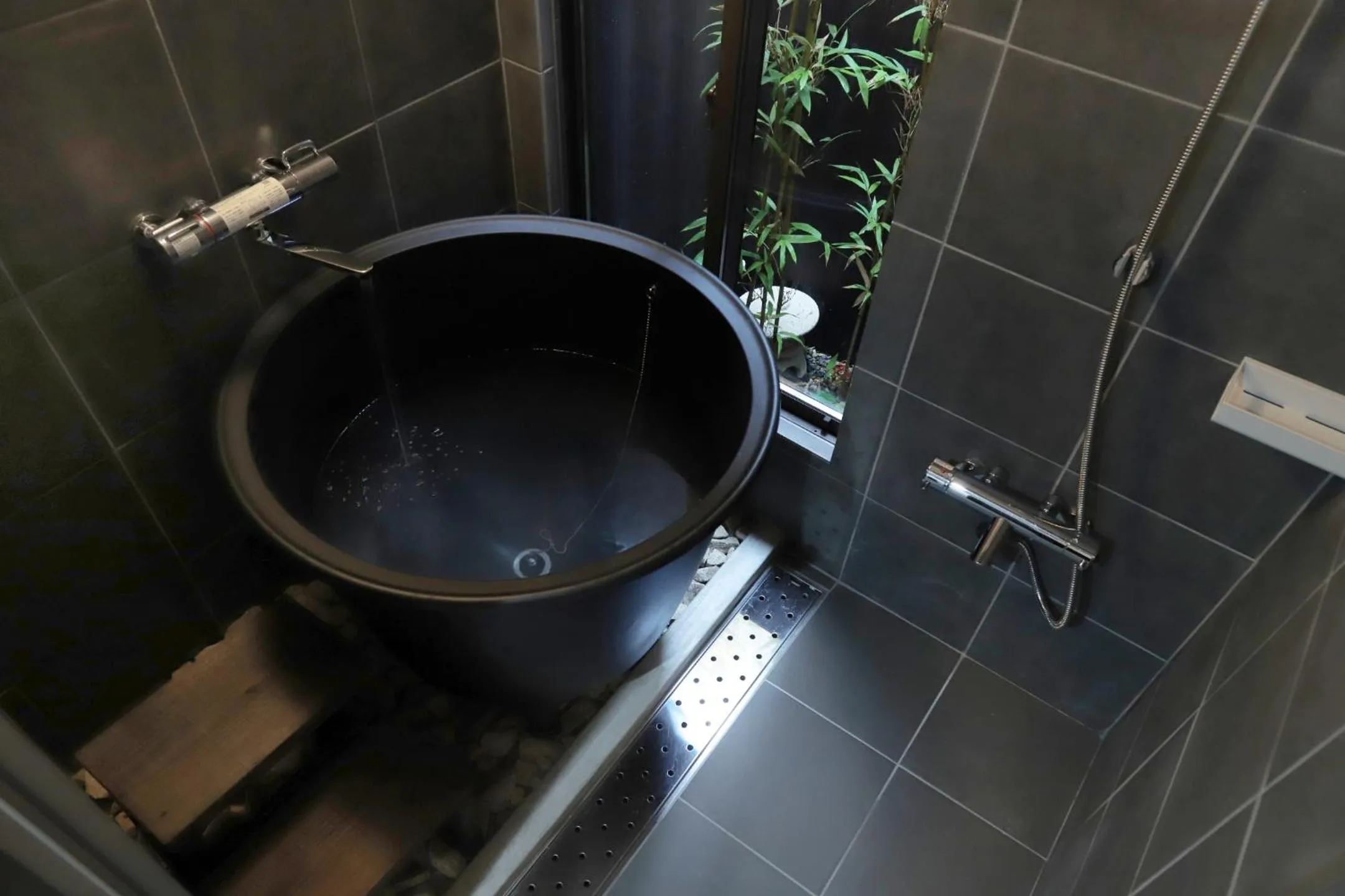 Bathroom in Samurai tei