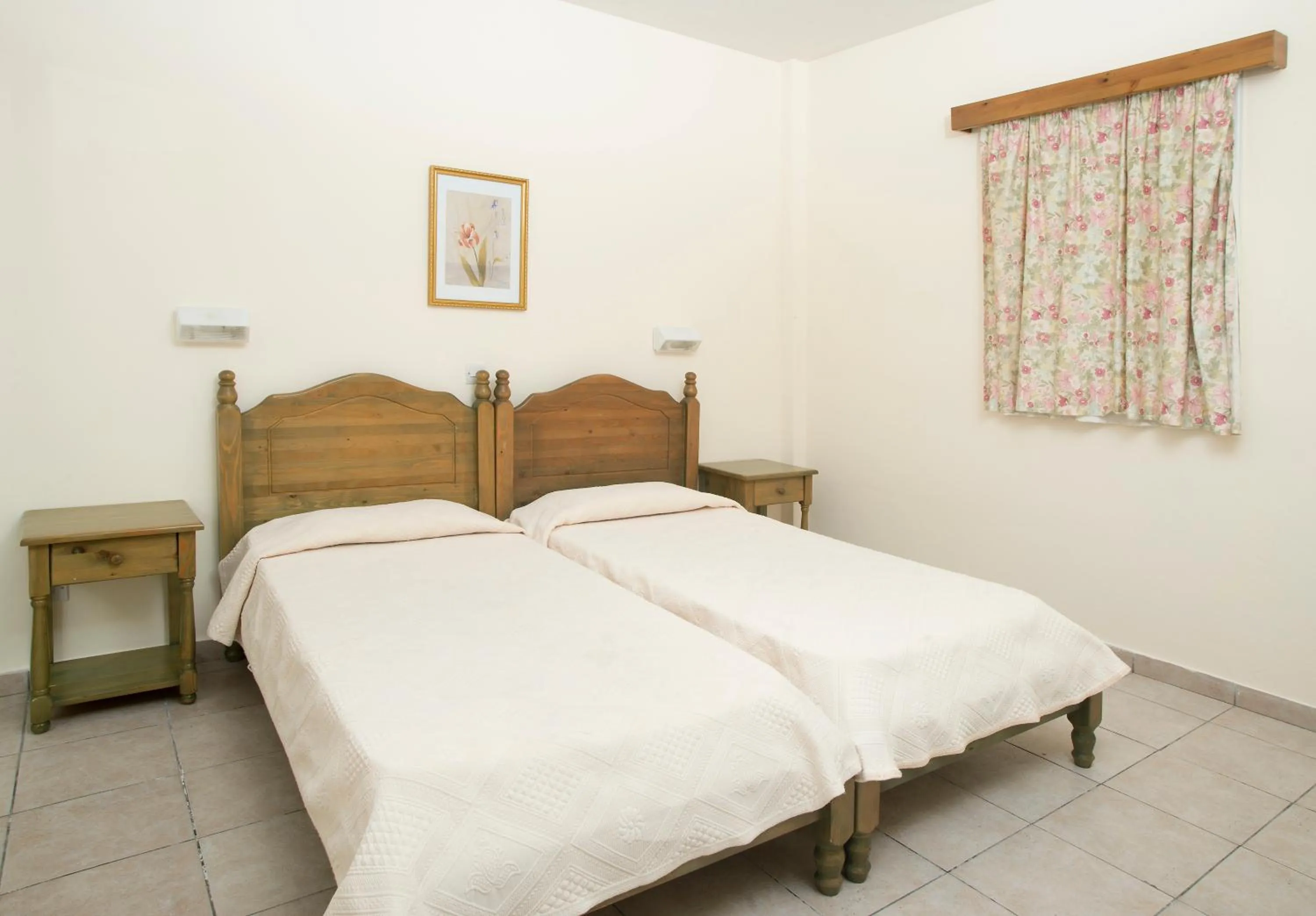 Bed in Akamanthea Holiday Village