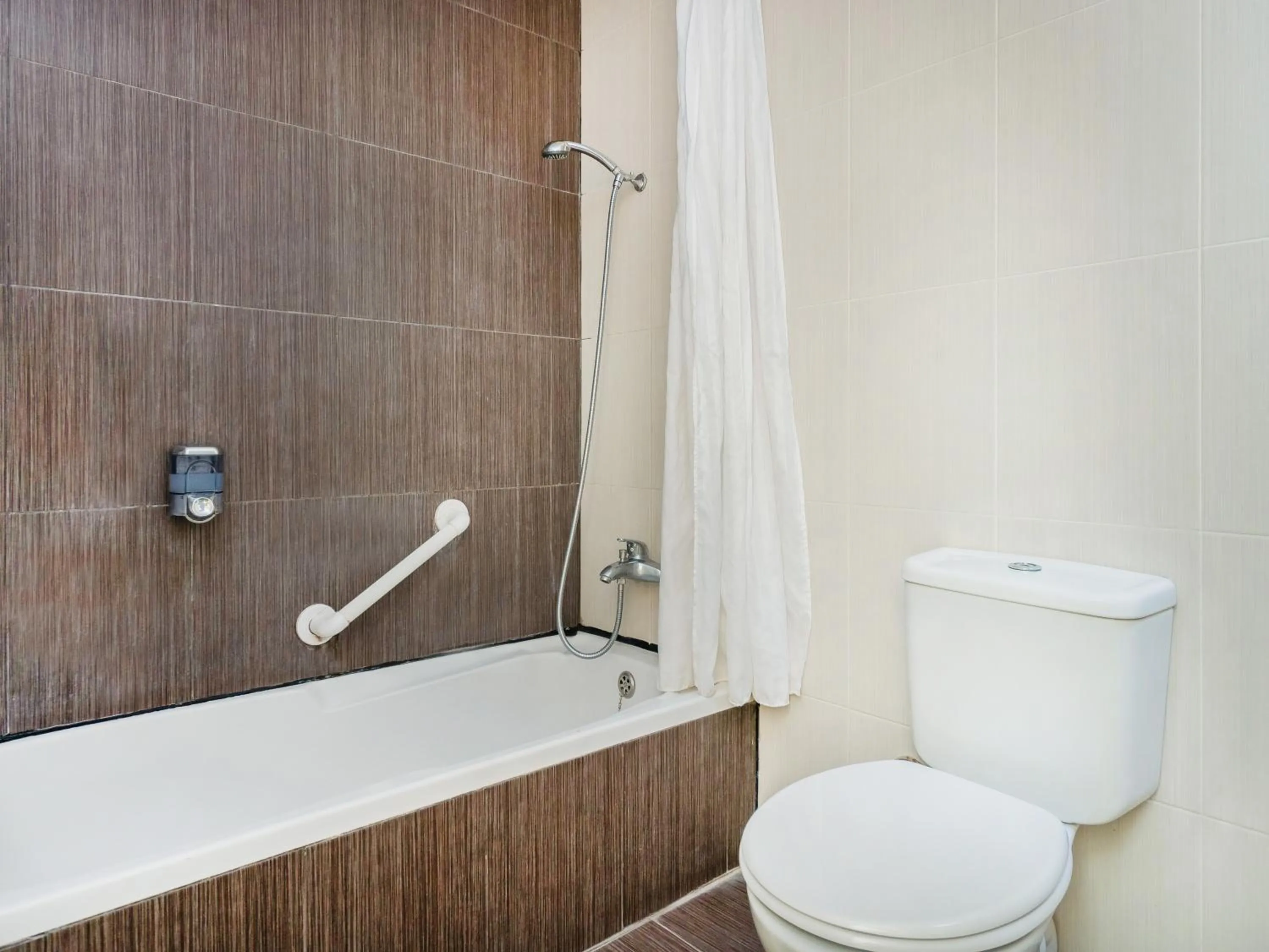 Toilet in Qawra Point Holiday Complex