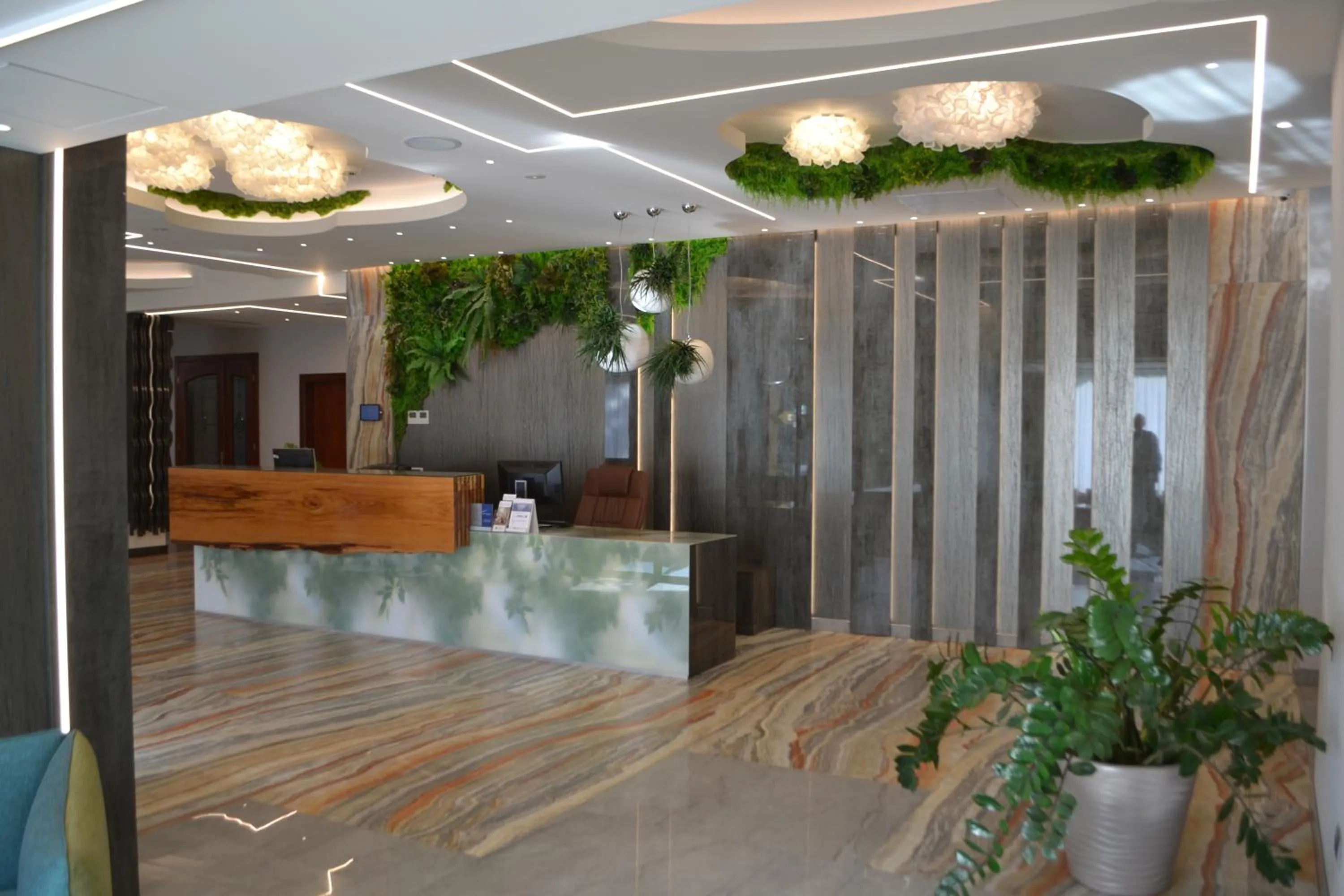 Lobby or reception in Best Western Silva Hotel