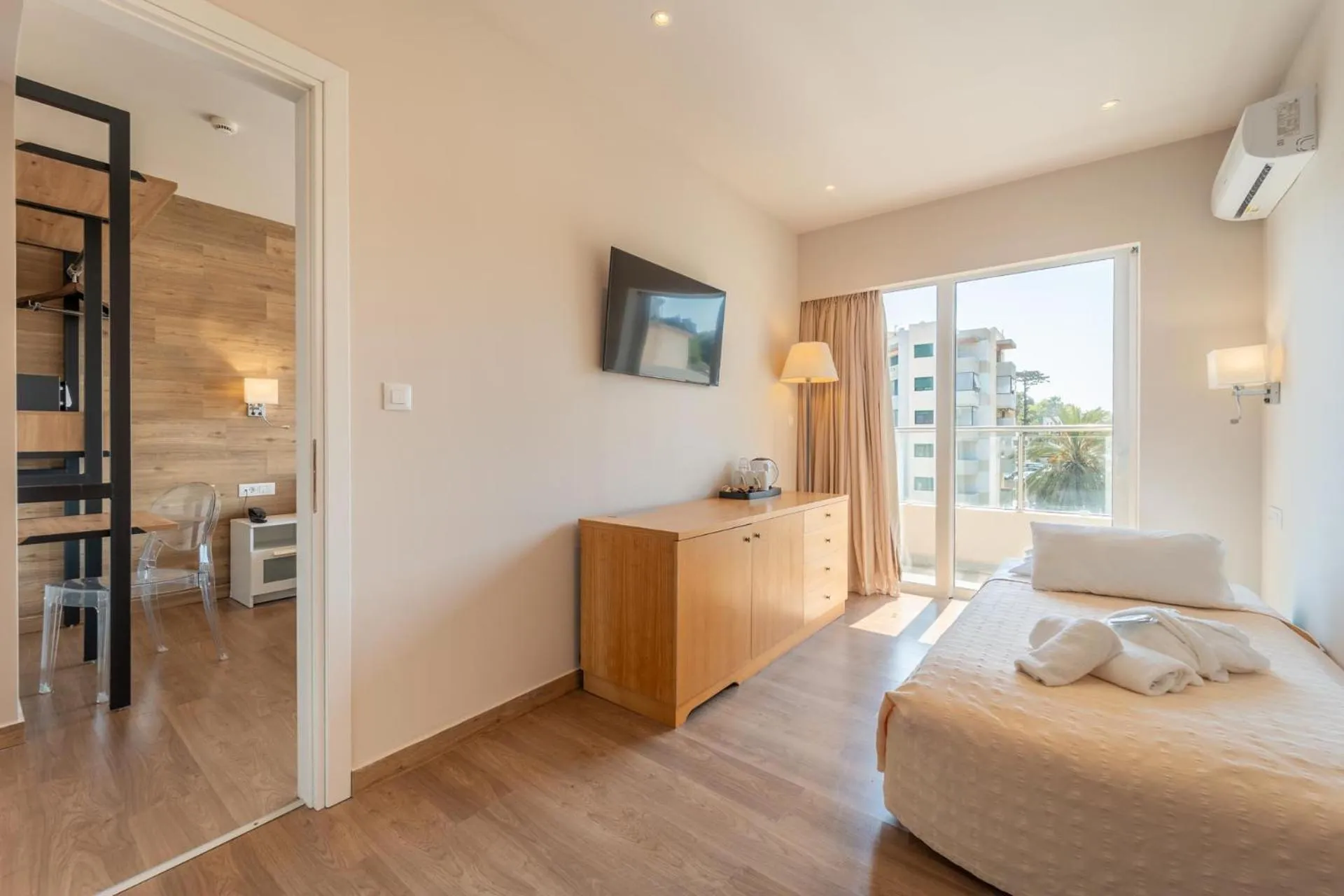 TV and multimedia, Bed in Arte Hotel