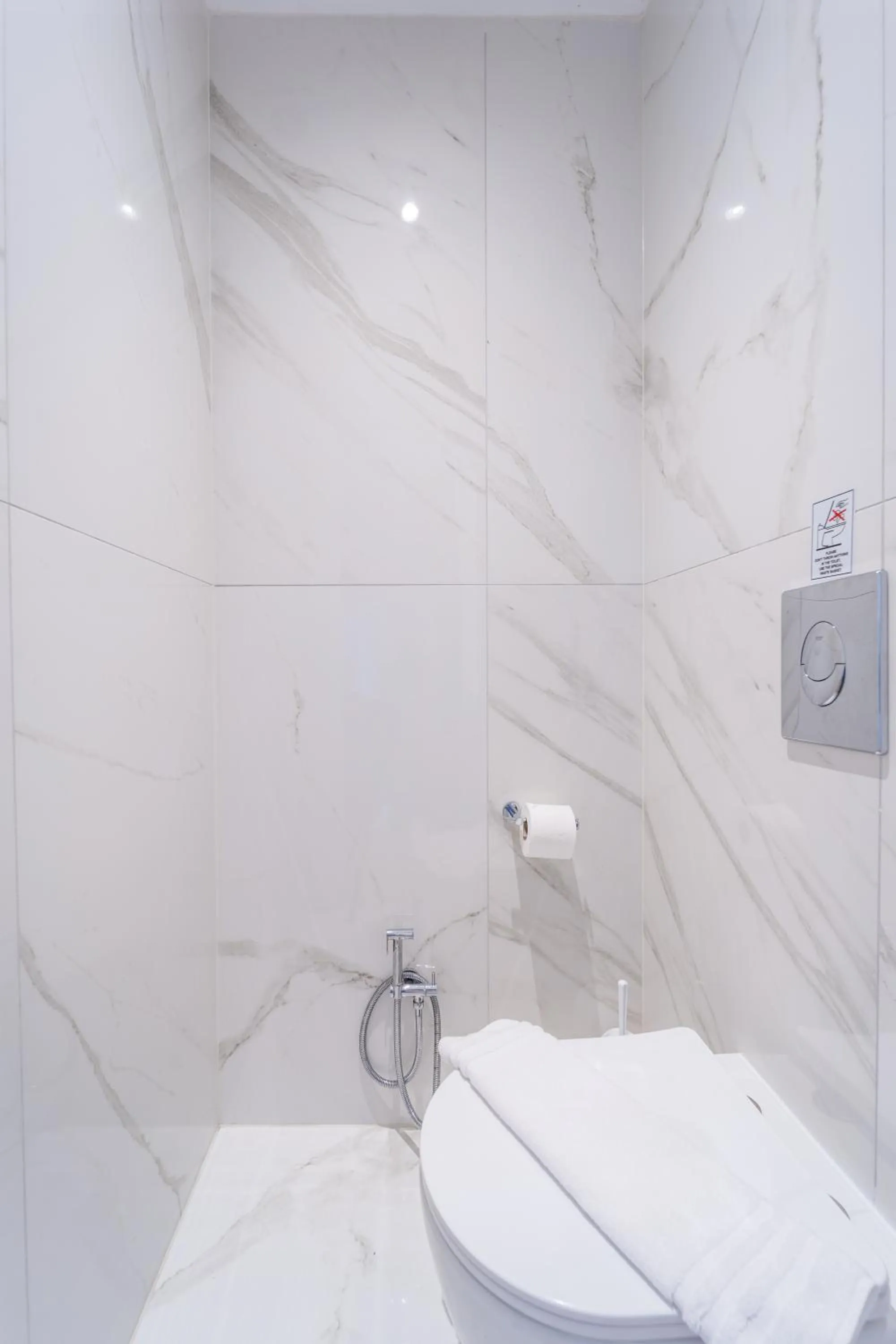 Bathroom in Arte Hotel