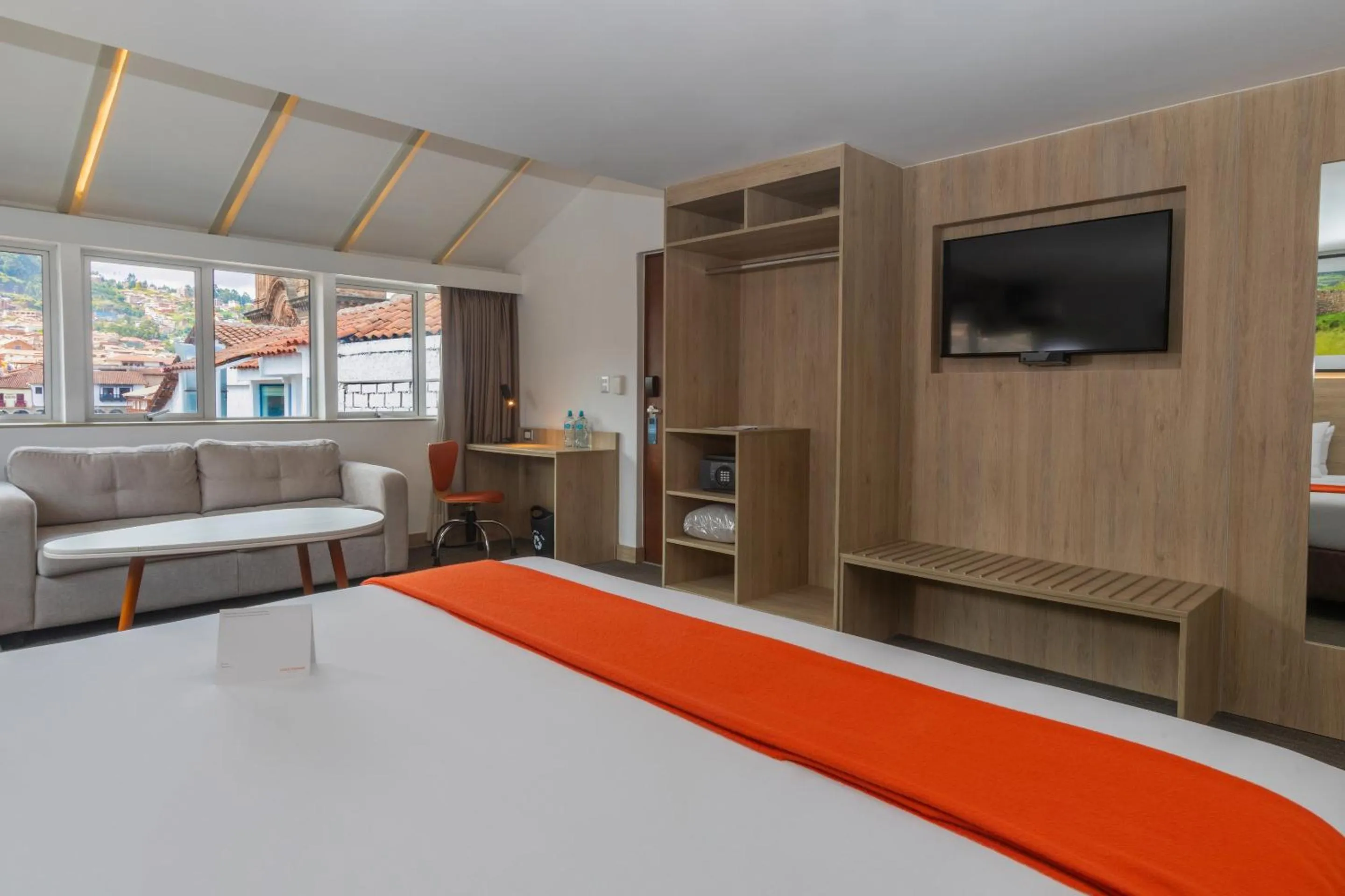 Photo of the whole room, Bed in Casa Andina Standard Cusco Plaza