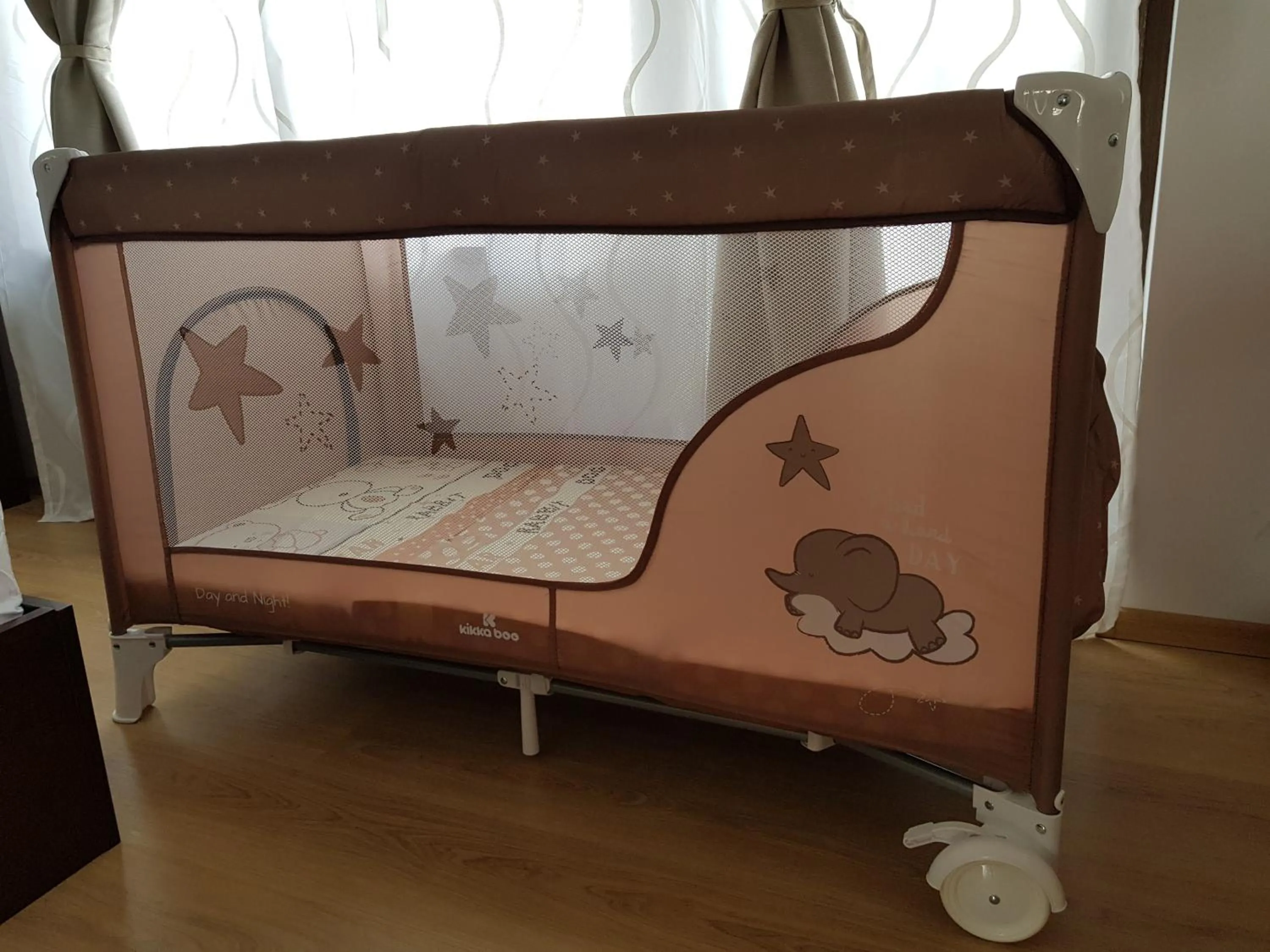 cot, Bed in Boulevard Sea Residence