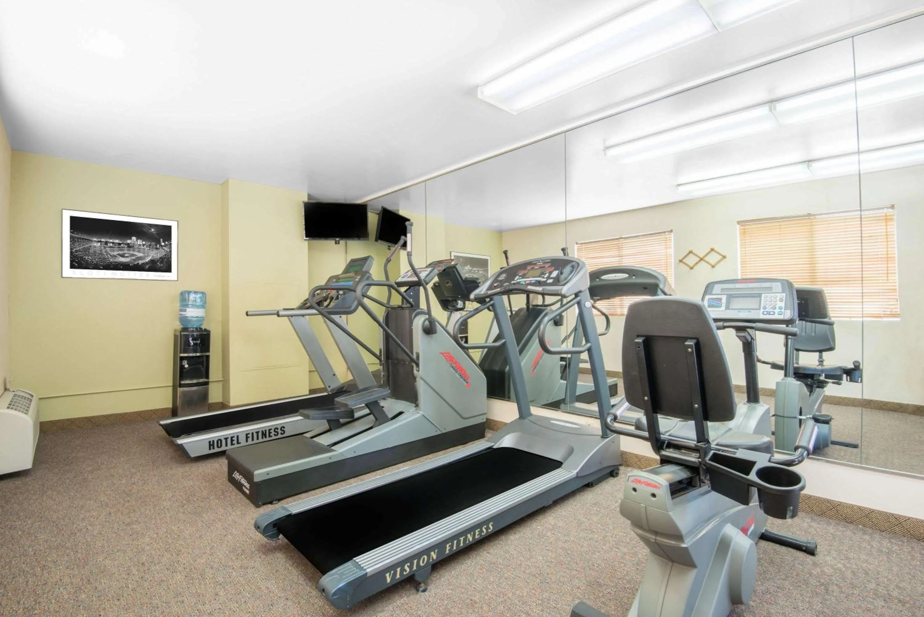Fitness centre/facilities in Hawthorn Suites by Wyndham Albuquerque