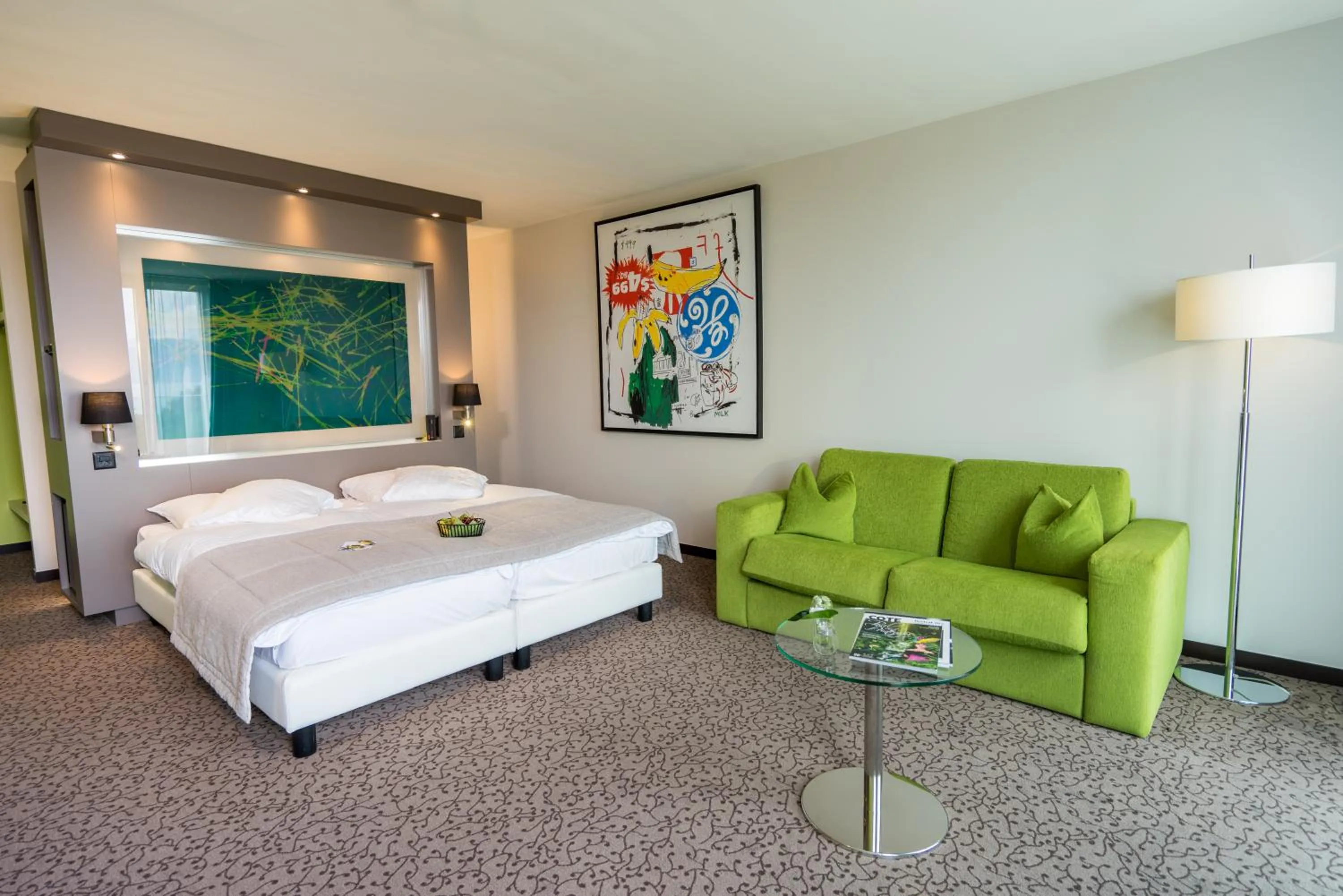 Photo of the whole room, Bed in Starling Hotel Lausanne