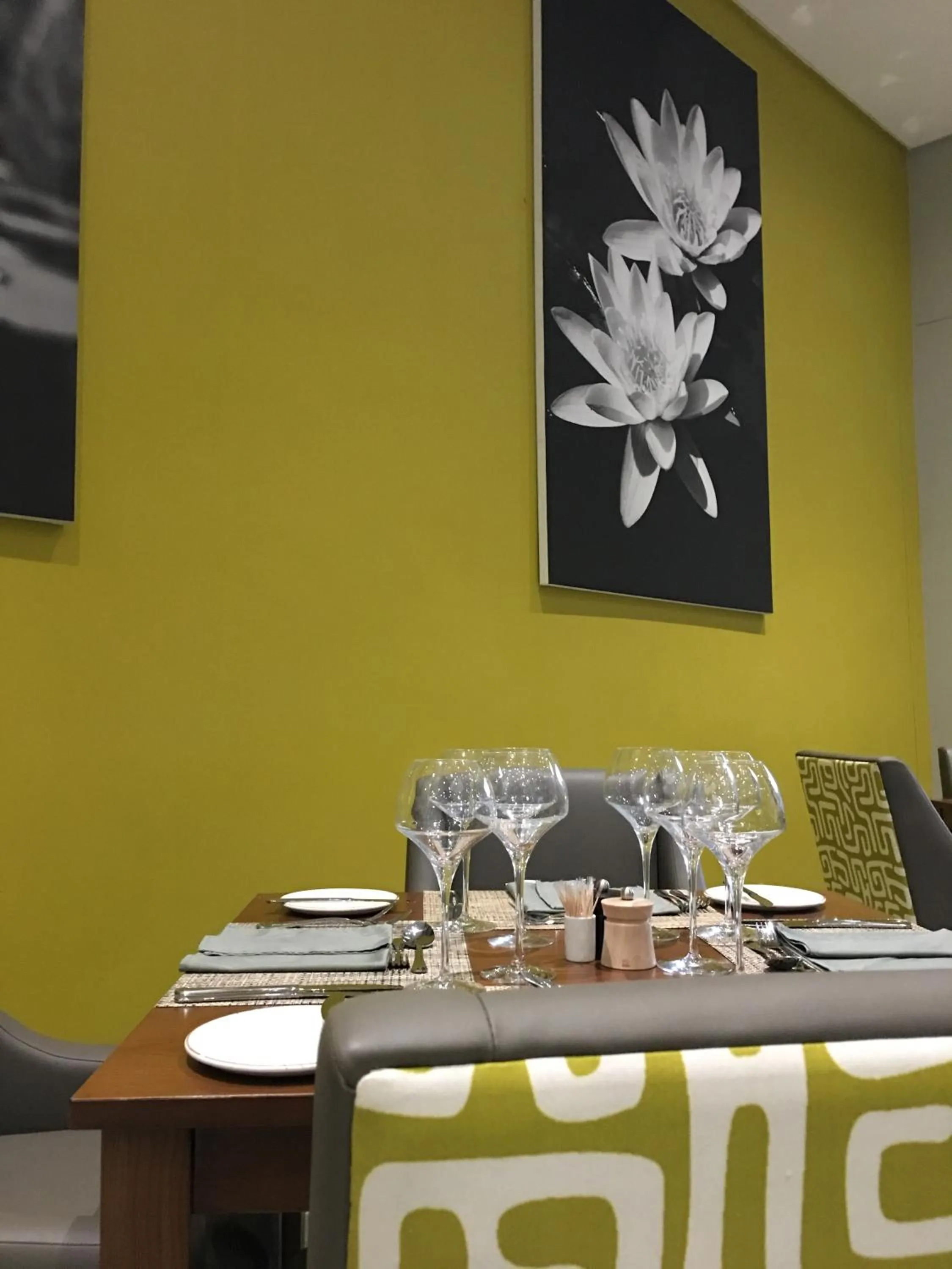 Restaurant/places to eat in Cresta Maun Hotel