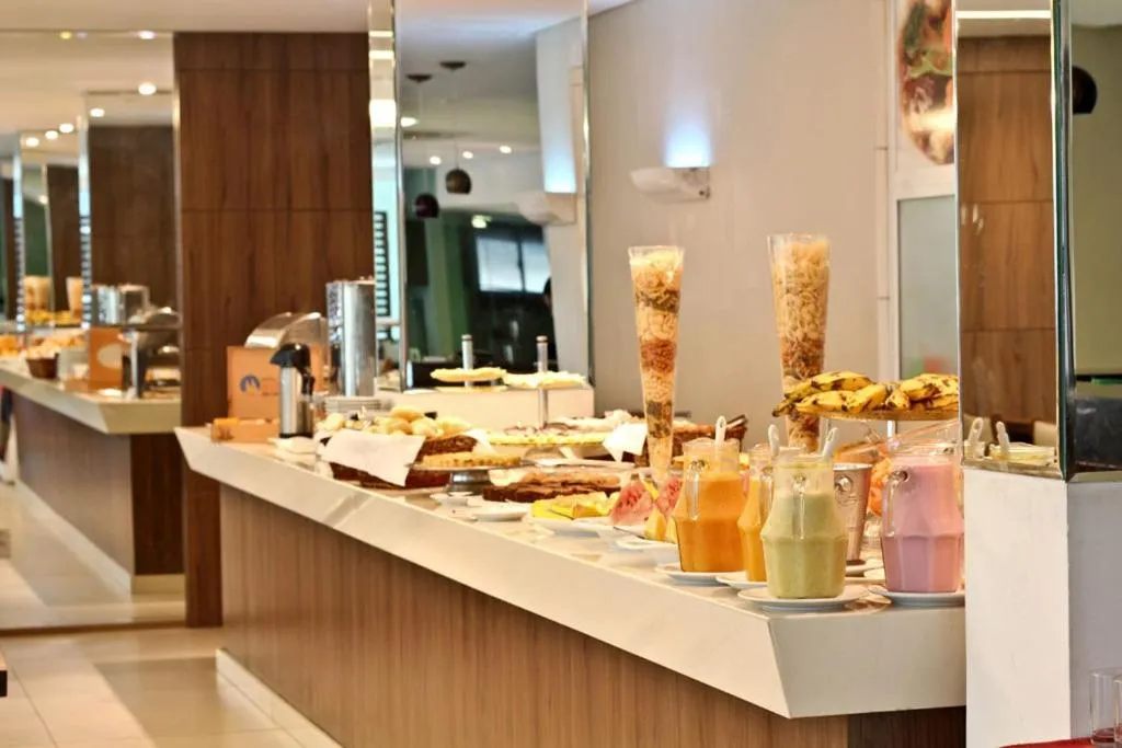 Restaurant/places to eat in Hotel Meridional