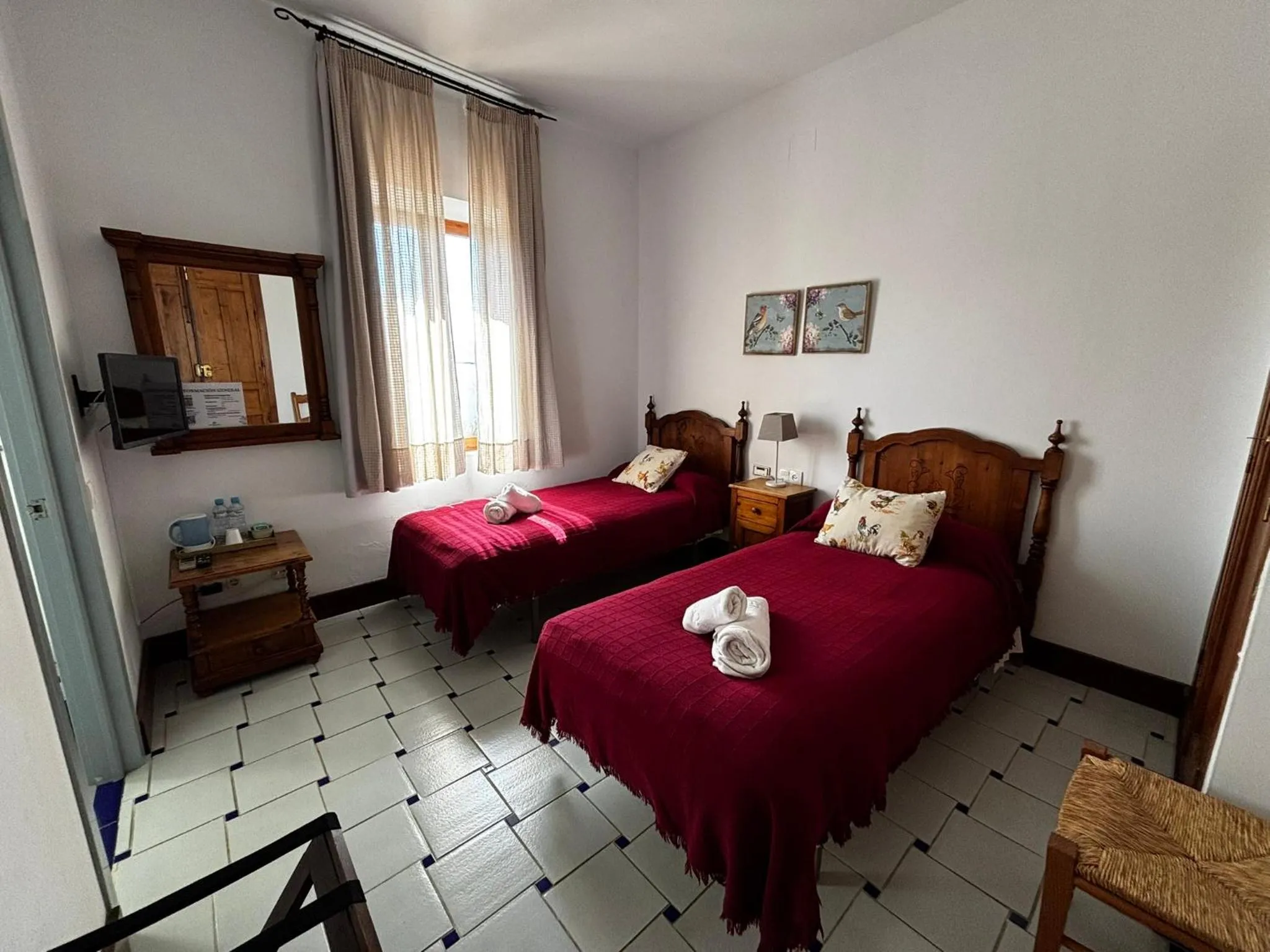 Bed in Hotel Entreolivos