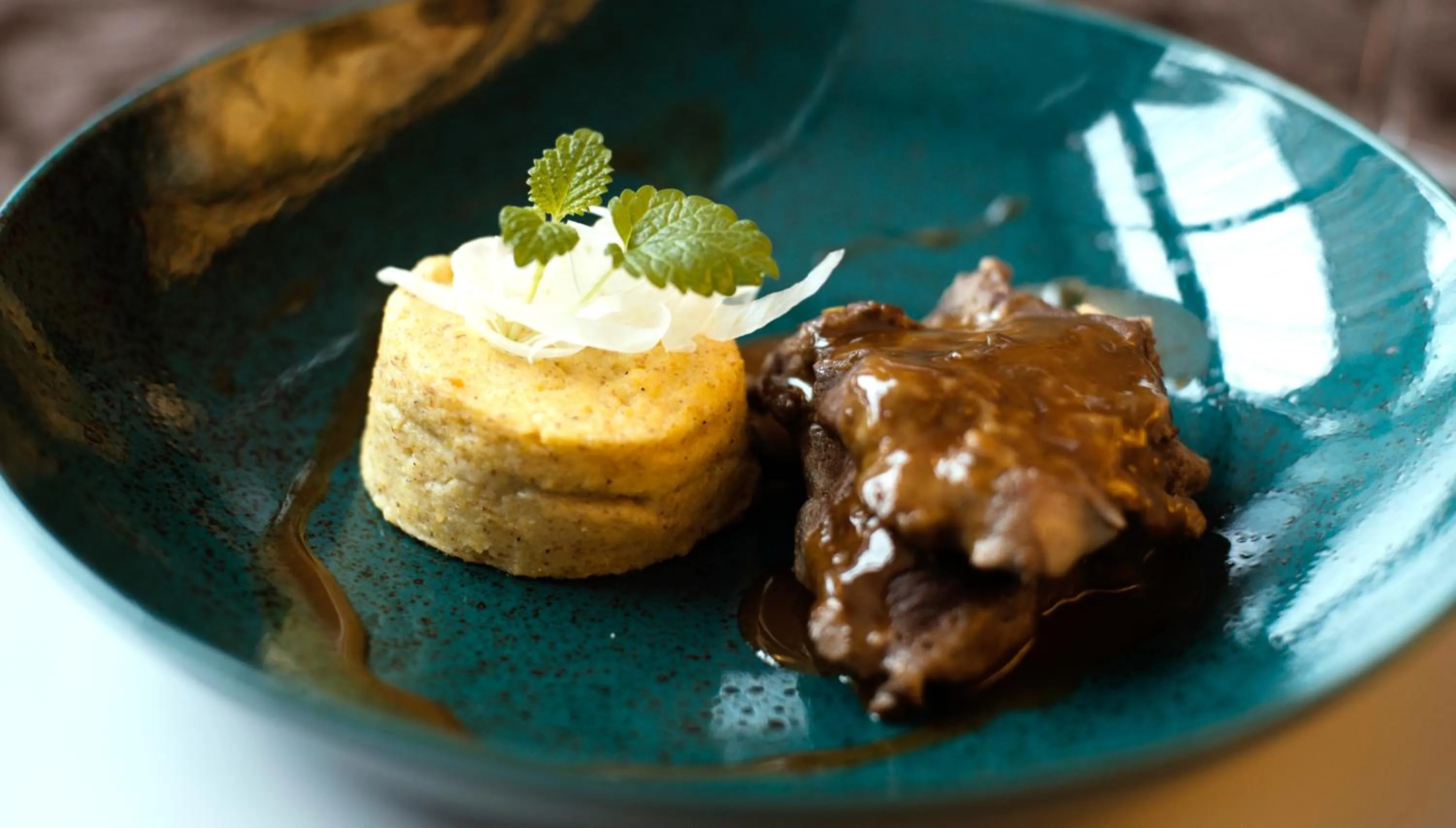 Restaurant/places to eat in Hotel Kaj