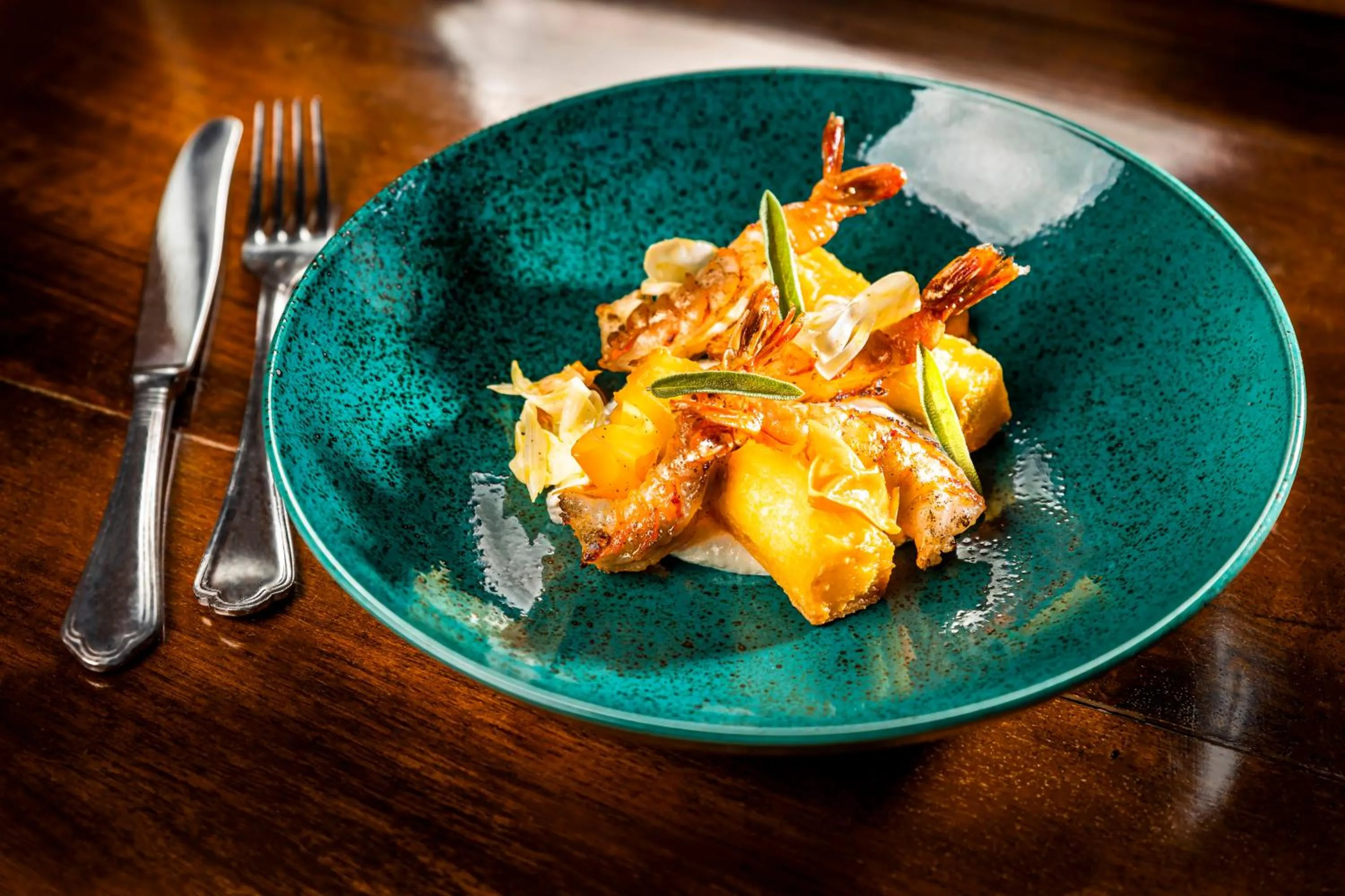 Restaurant/places to eat in Hotel Kaj