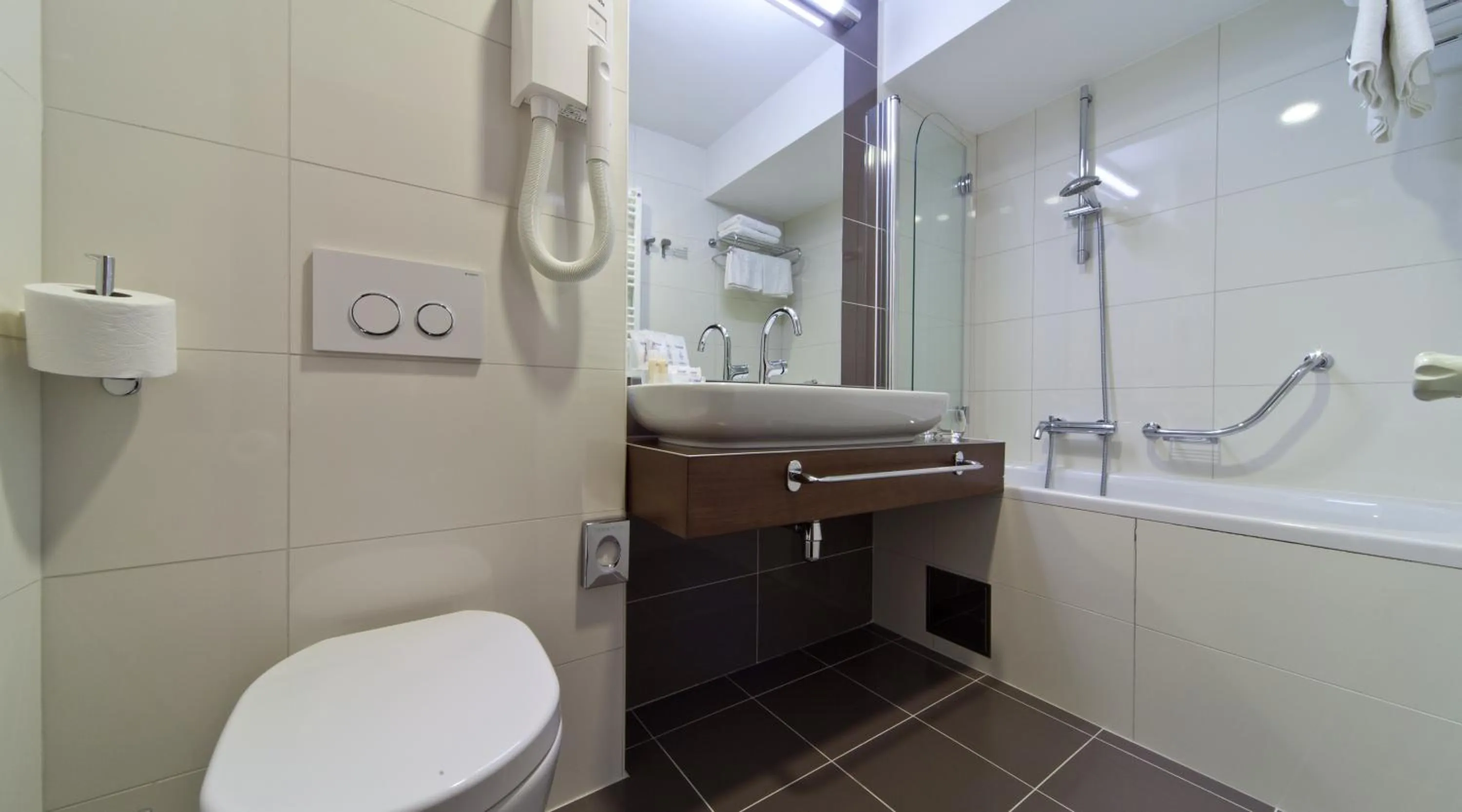 Bathroom in Hotel Kaj