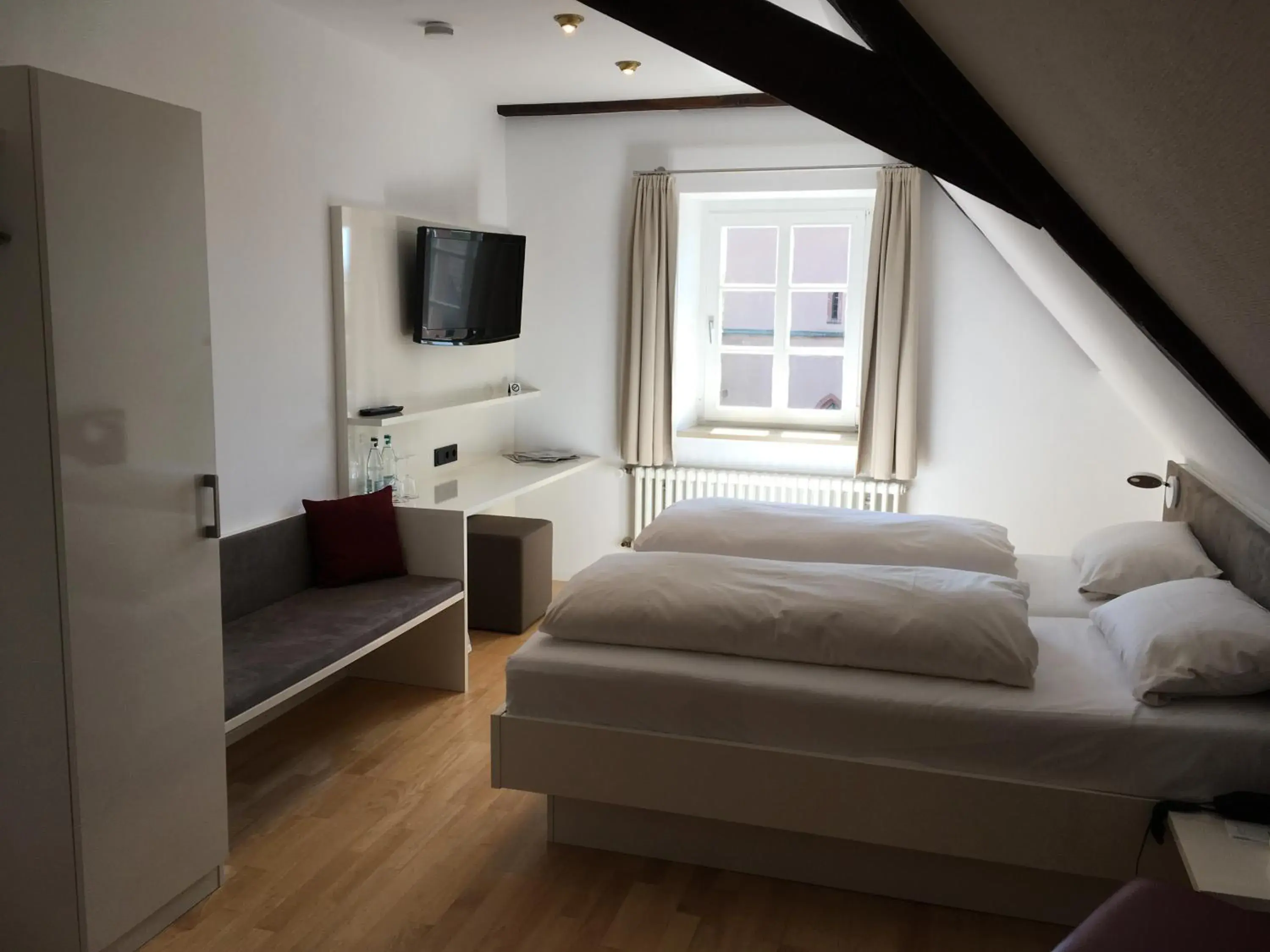 Standard Double Room in Gasthaus Rebstock Egringen Standard Double Room in Gasthaus Rebstock Egringen