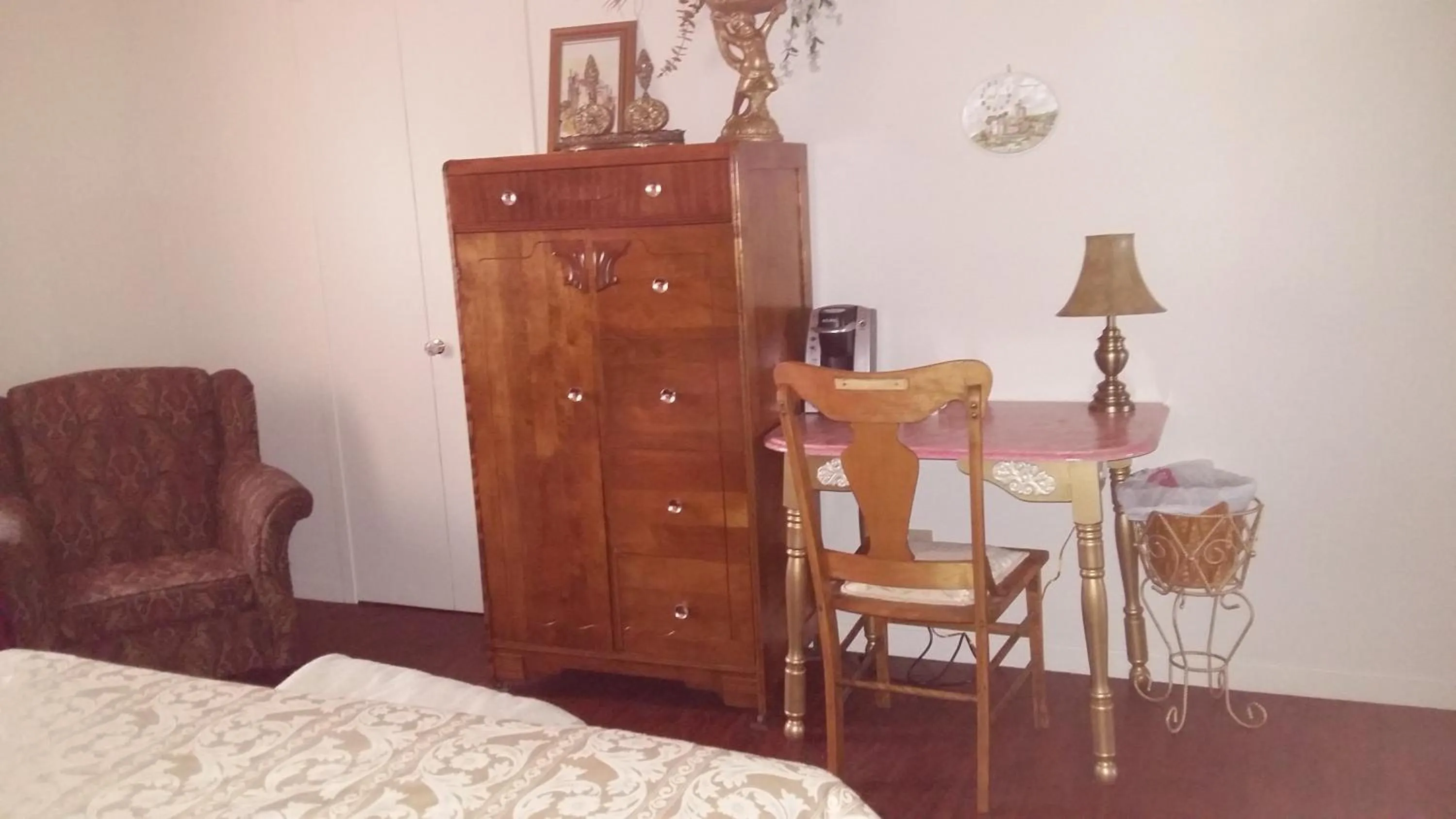 Decorative detail, Bed in Gite Agricole Les Lilas