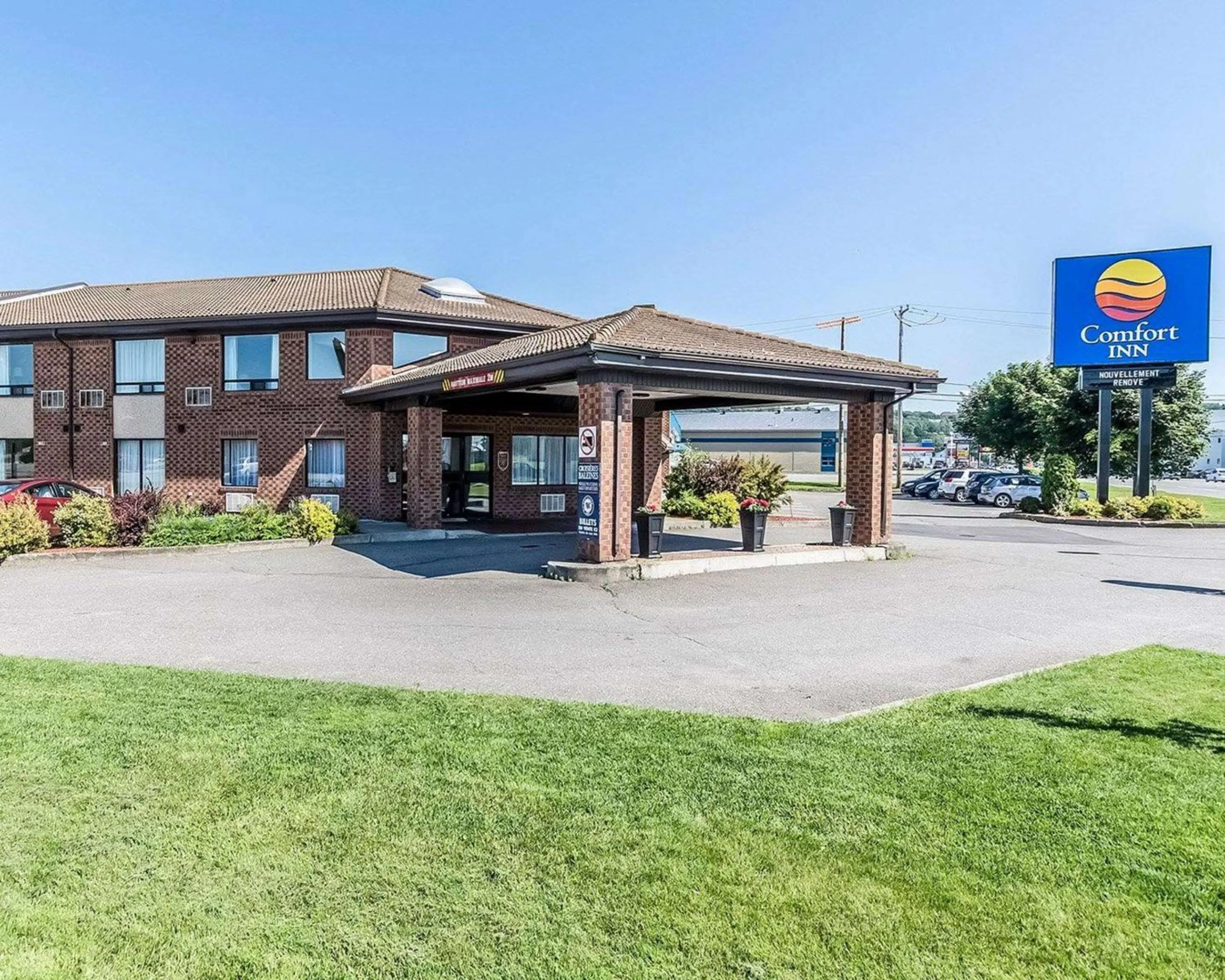 Property building in Comfort Inn Riviere-du-Loup