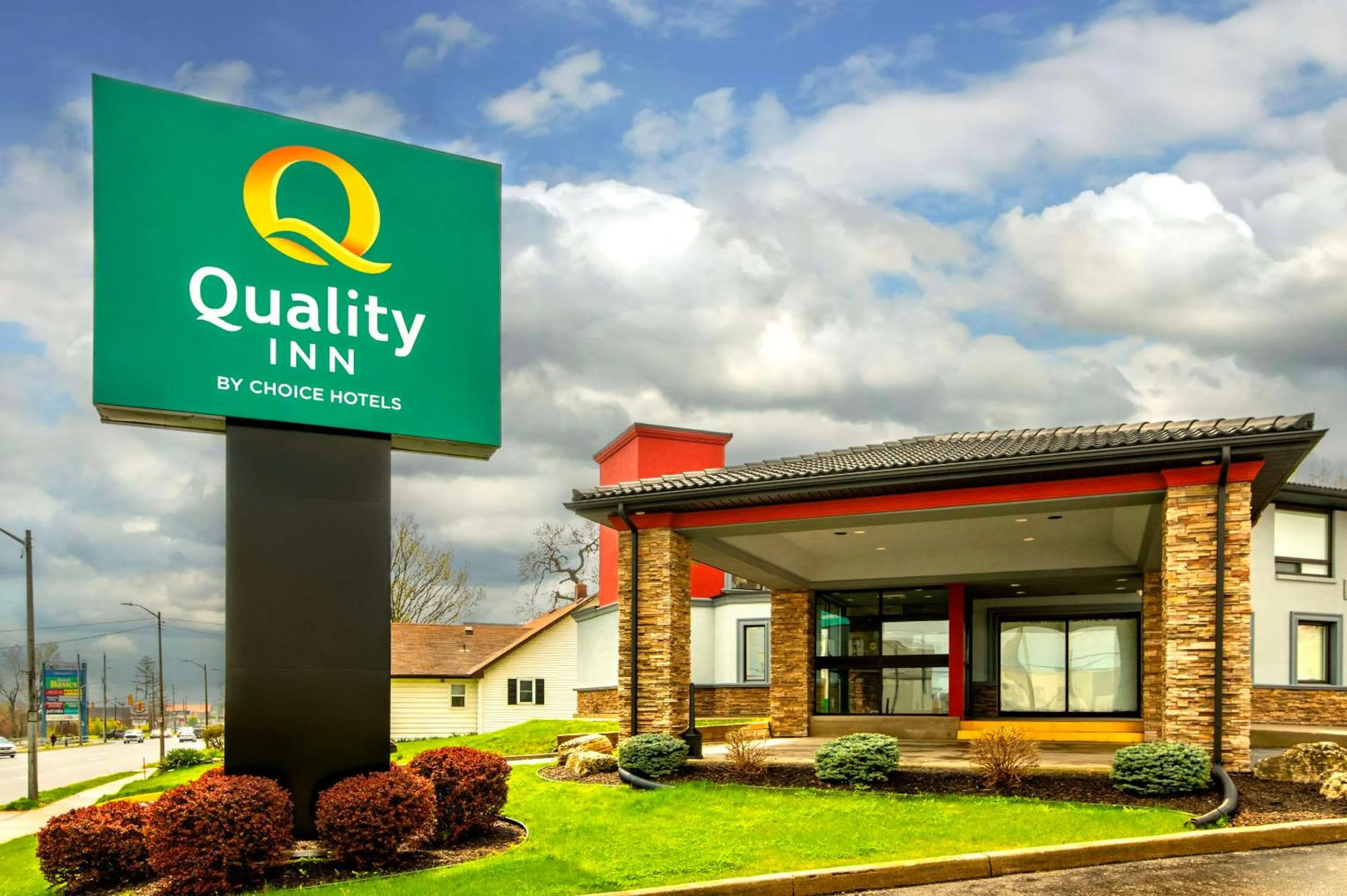 Property building in Quality Inn