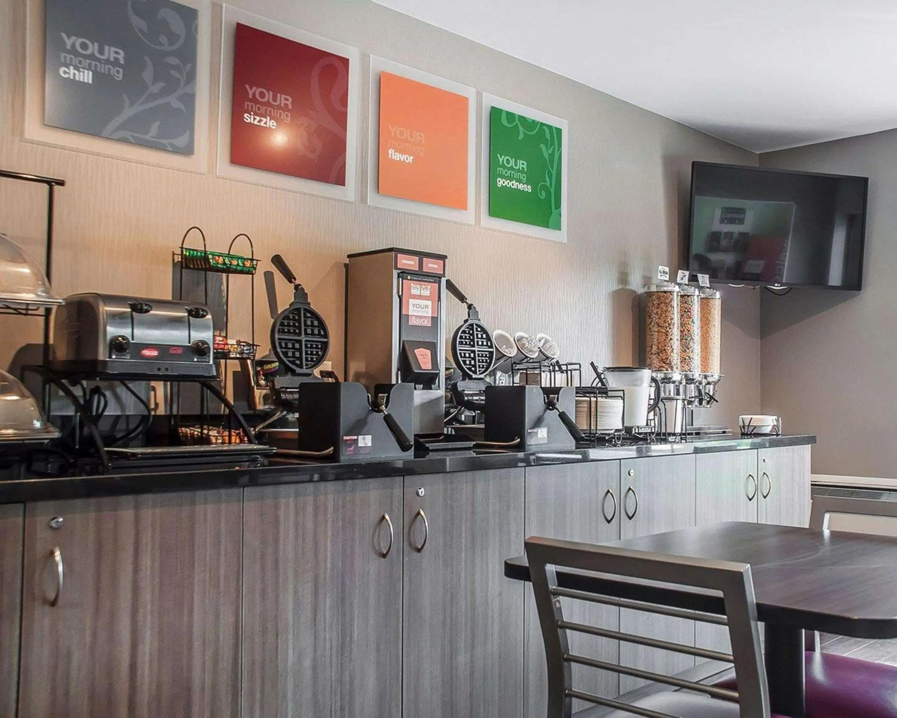 Restaurant/places to eat in Comfort Inn