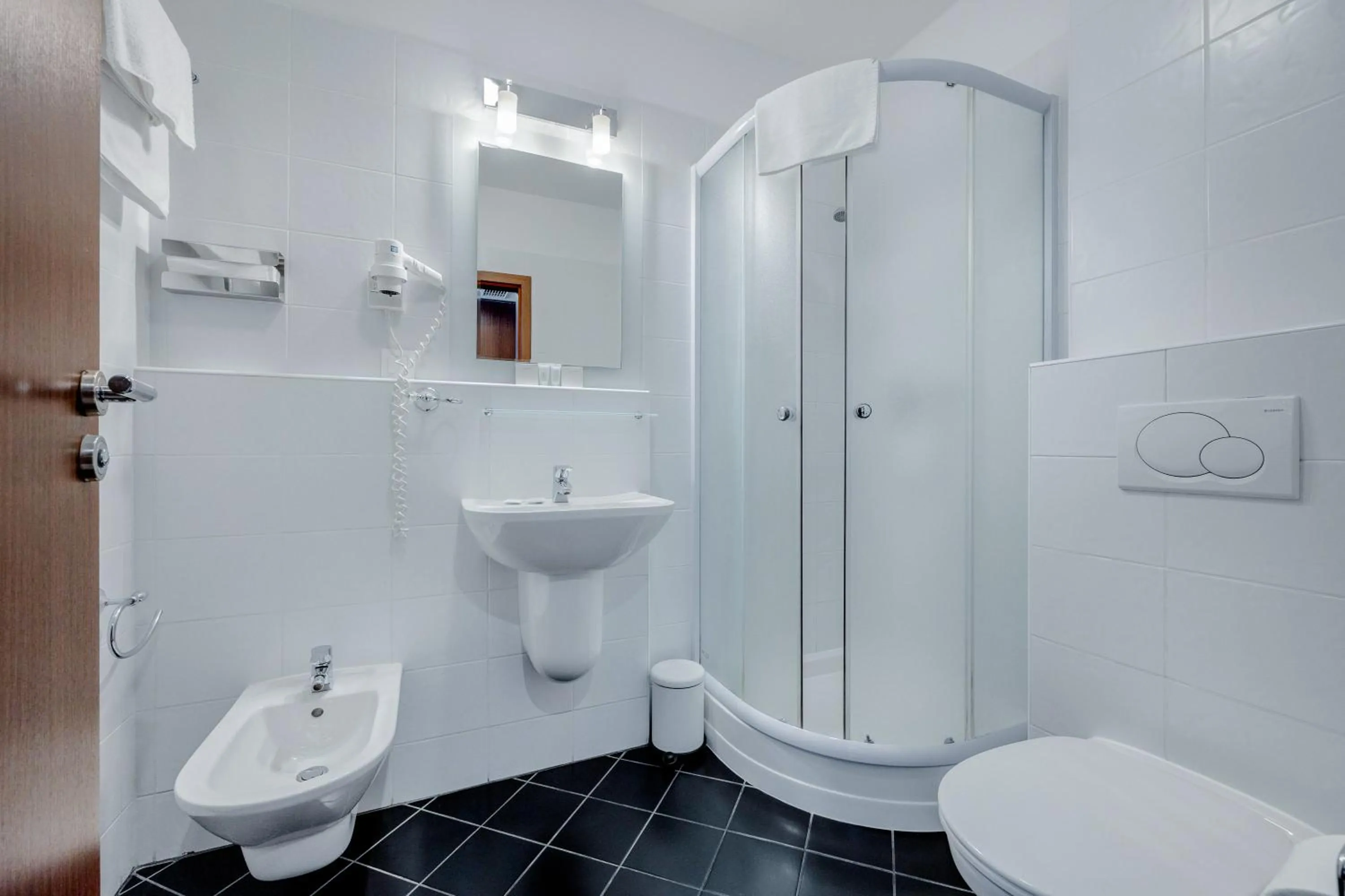 Shower in Hotel ANTARES