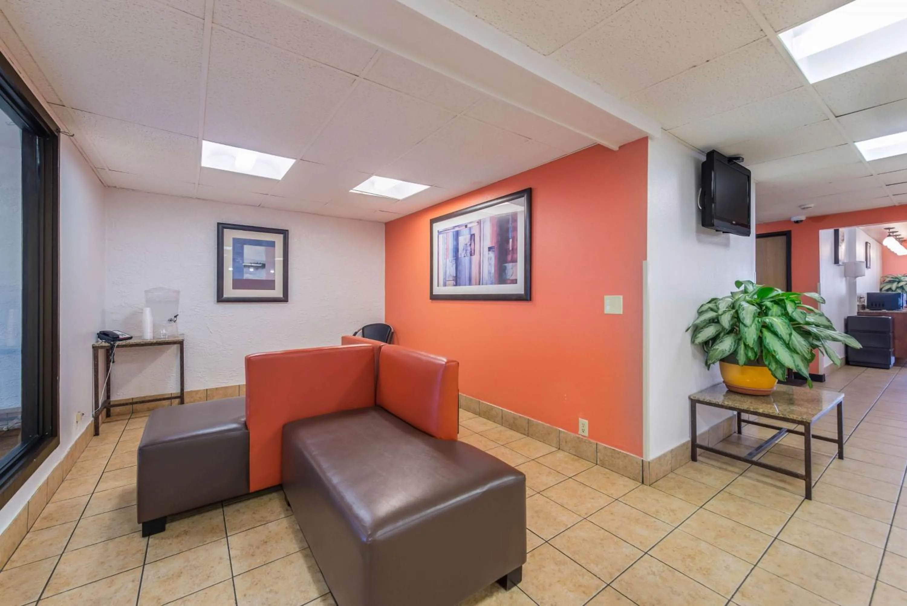 Lobby or reception in Motel 6-Saint Paul, MN - I-94