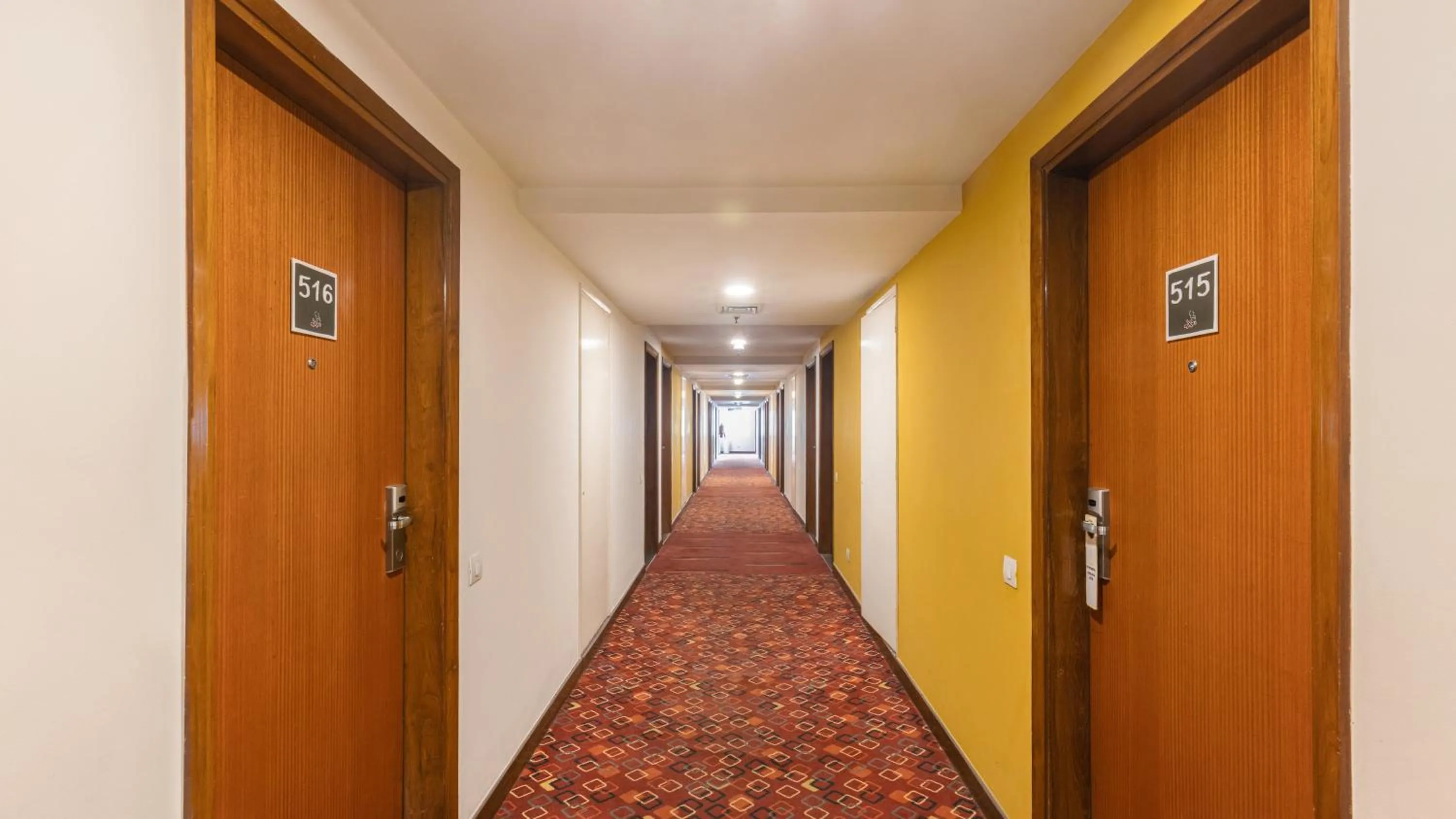 Lobby or reception in ibis Gurgaon Golf Course Road - An Accor Brand