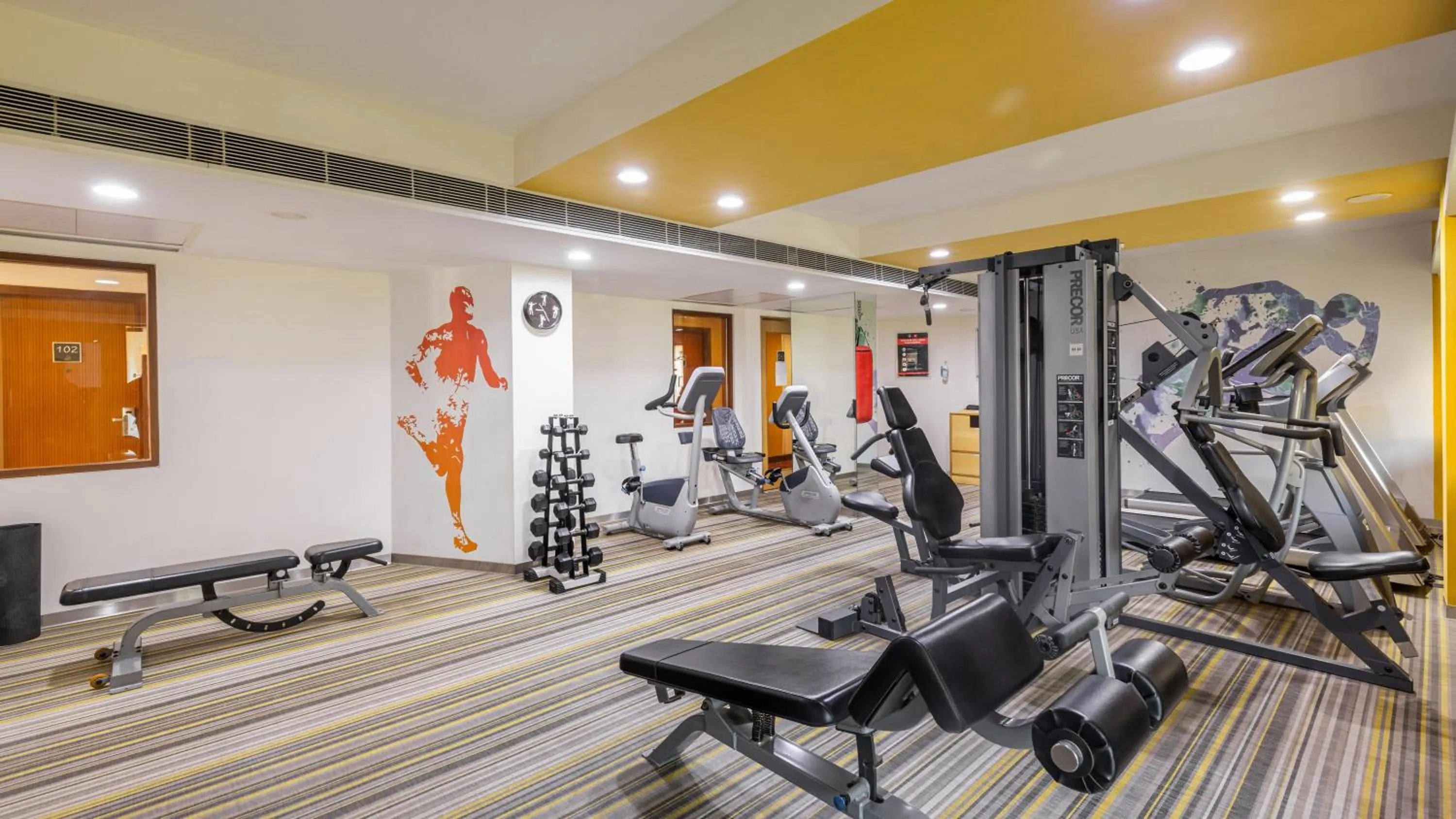 Fitness centre/facilities in ibis Gurgaon Golf Course Road - An Accor Brand