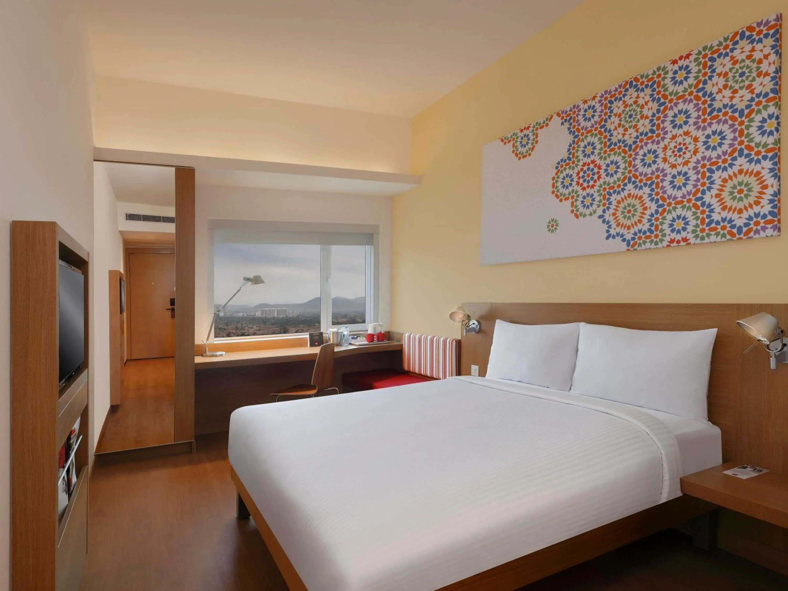 Bedroom, Bed in ibis Gurgaon Golf Course Road - An Accor Brand
