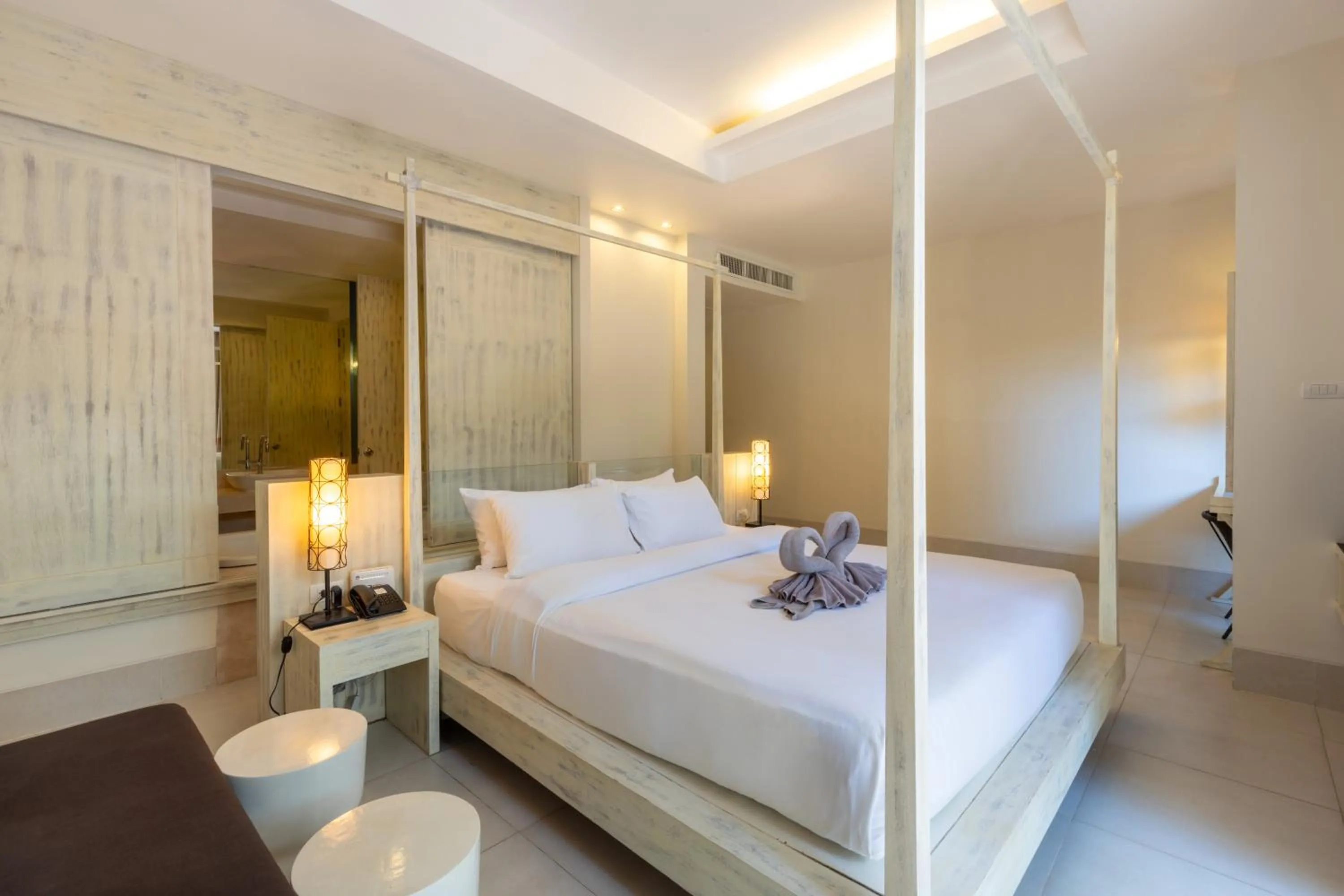 Photo of the whole room, Bed in Navinda Krabi