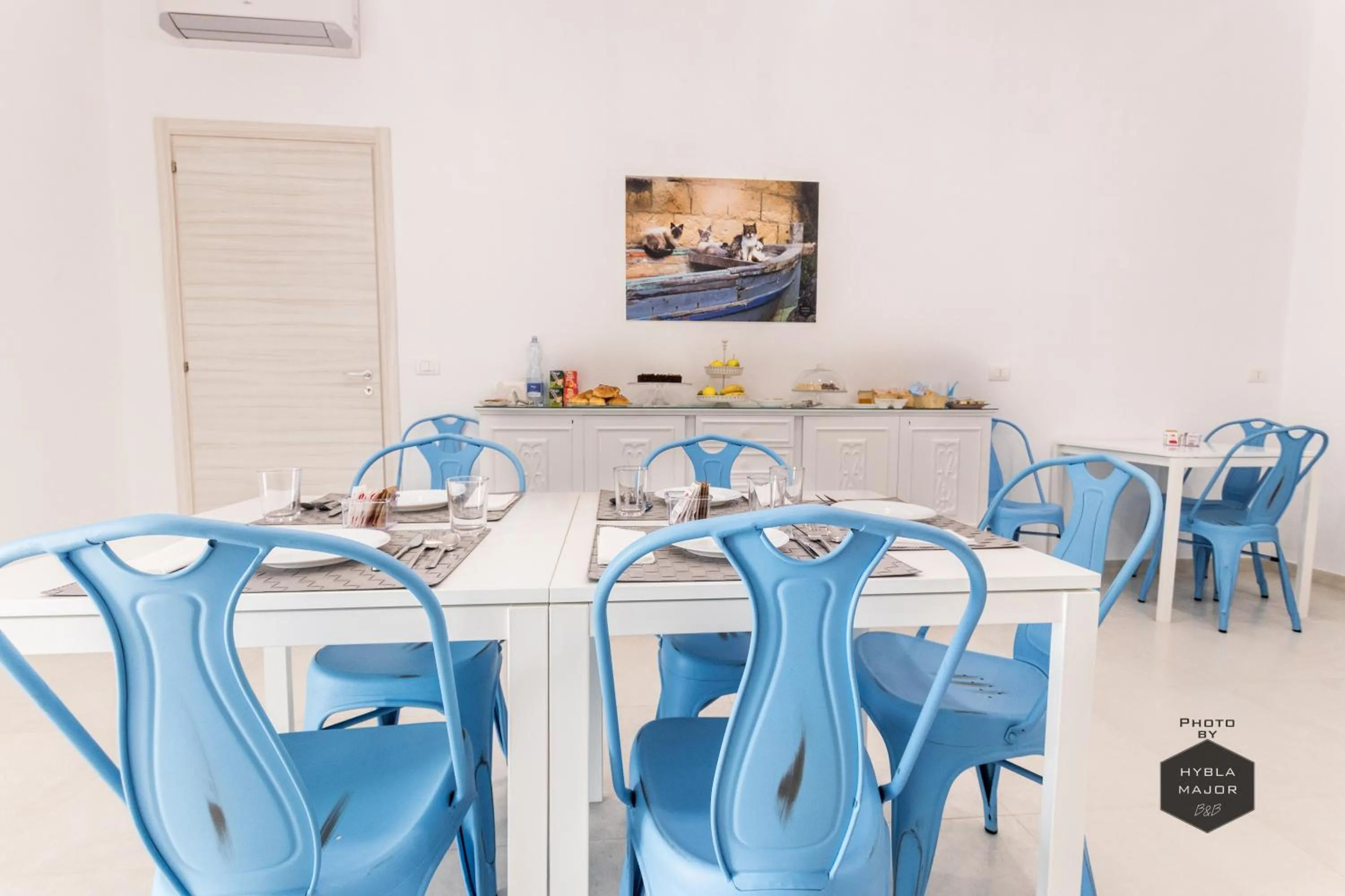 Communal lounge/ TV room in Hybla Major B&B